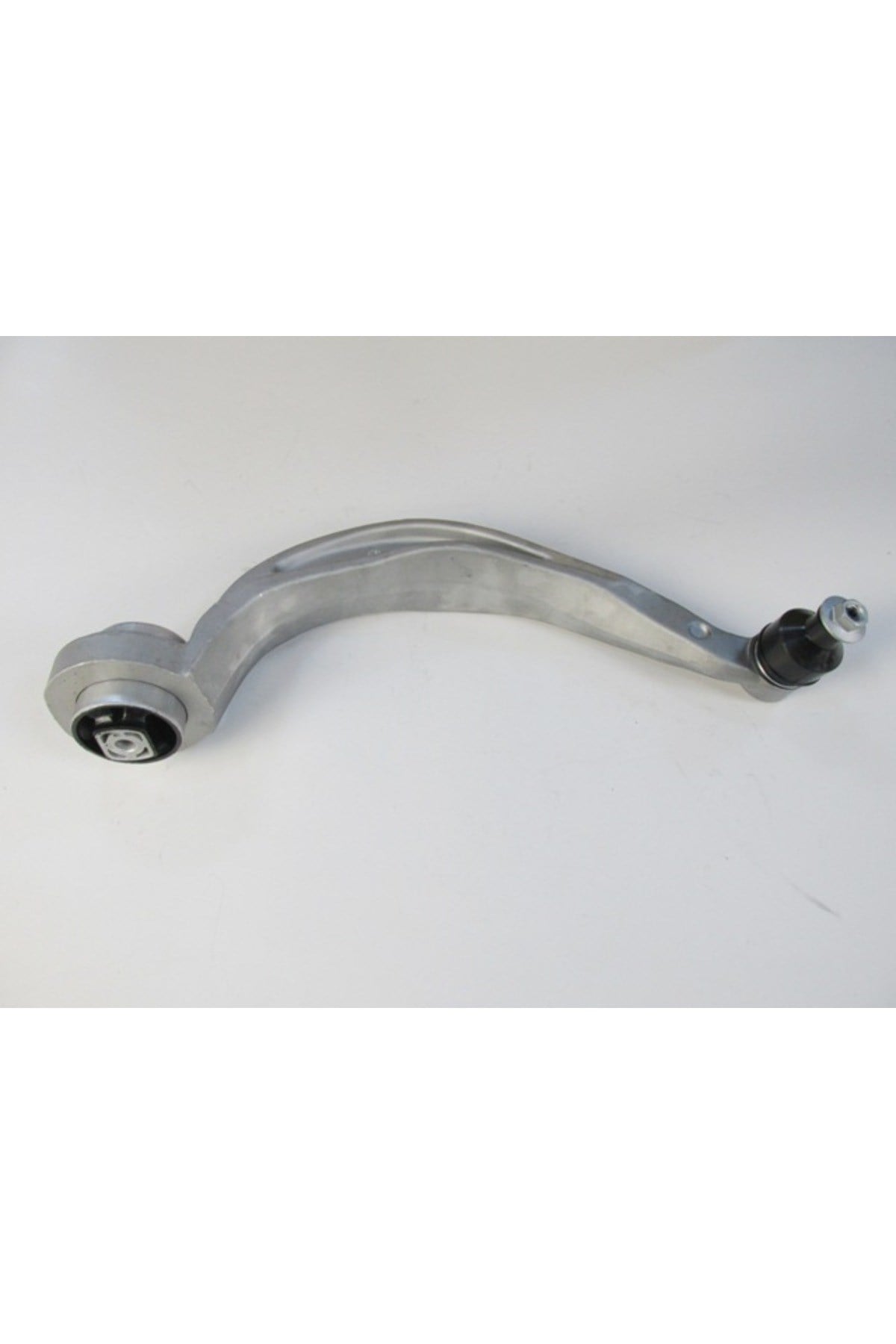 Audi A4- 15/18; Ön Alt Tabla Sol Eğri Tip Burçlu/Rotilli (65 Mm M12) (Salıncak) Alüminyum 8K0407693F