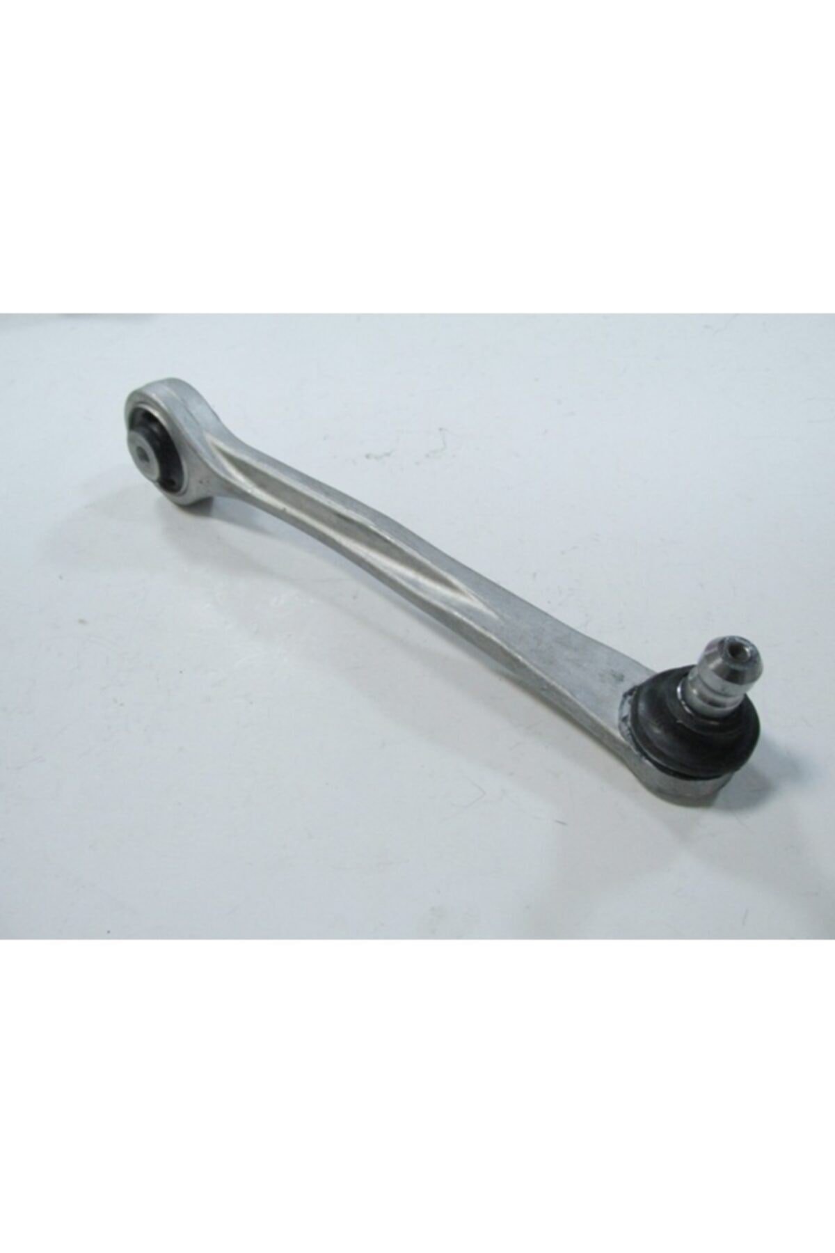 Audı A4- 15/18 Ön Üst Tabla Sol Düz Tip Rotilli/burçlu (salıncak) Alüminyum (sh) 8k0407505a