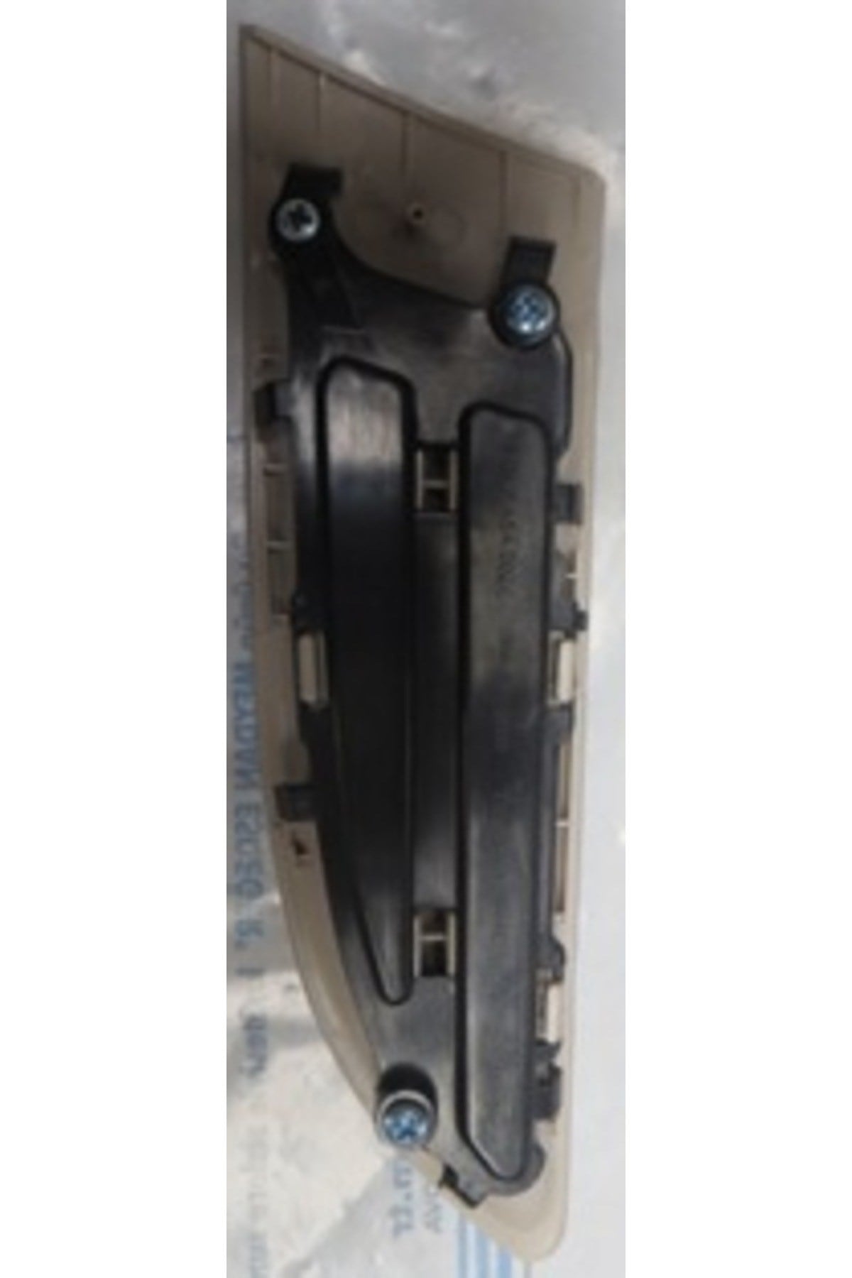 Aveo- Hb- 09/11; Ön Çamurluk Panjuru Sağ (Izgara Plastiği) (Bfn) (Oem No: 9022340)