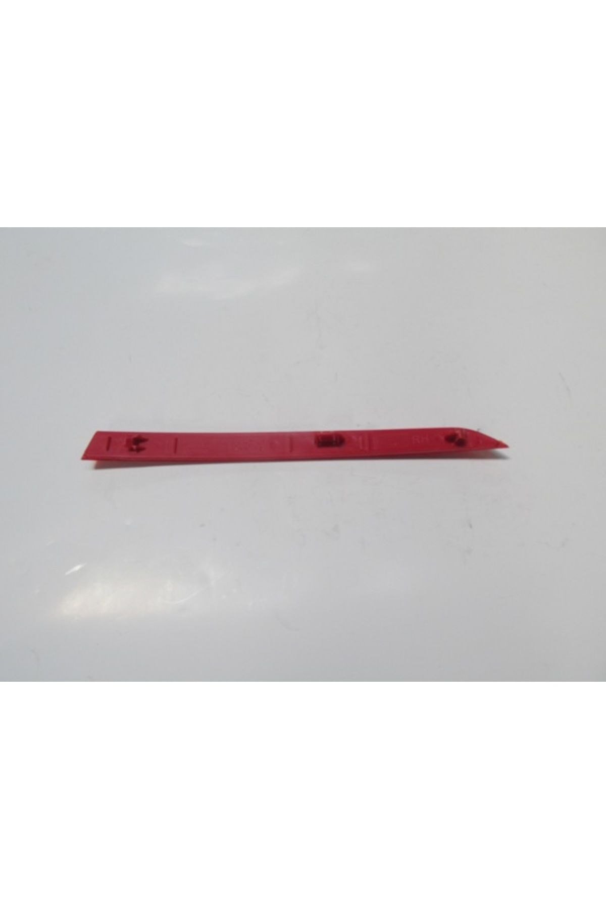 Bmw 3 F30 Arka Tampon Reflektörü Sağ Kırmızı M Paket Serisi 12 14 63147847166