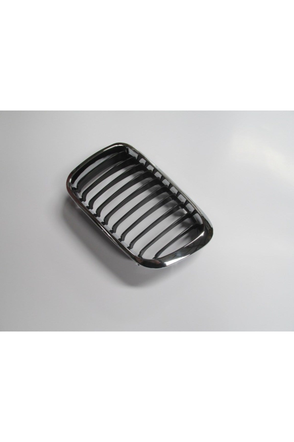 BMW 3 SERI- E46- SD- 98-01 ÖN PANJUR SOL SİYAH-NİKELAJ ÇERÇEVELİ OEM NO: 51138208489 UYUMLU 2007-234
