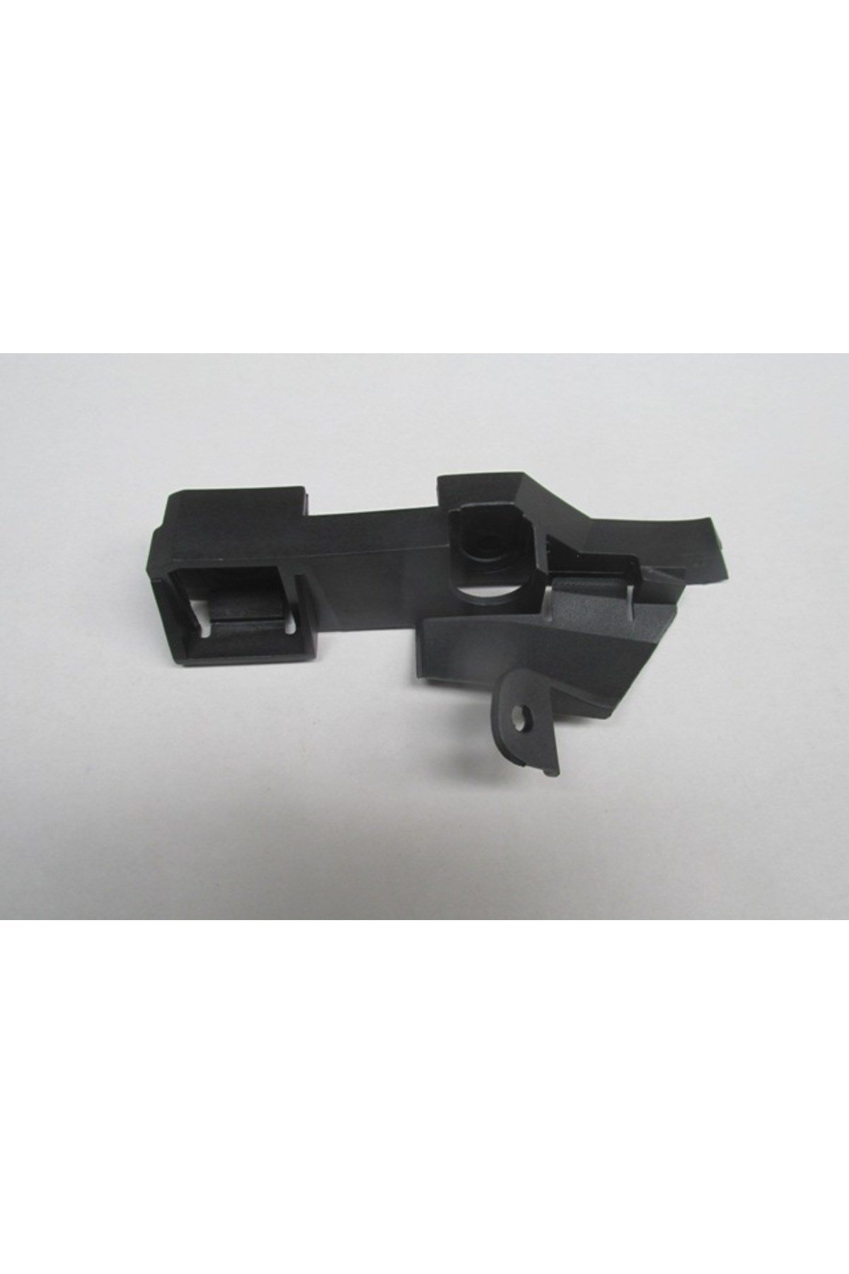 BMW 3 SERI- E46- SD- 98/01; ÖN TAMPON İÇ BRAKETİ SAĞ PLASTİK (TYG)