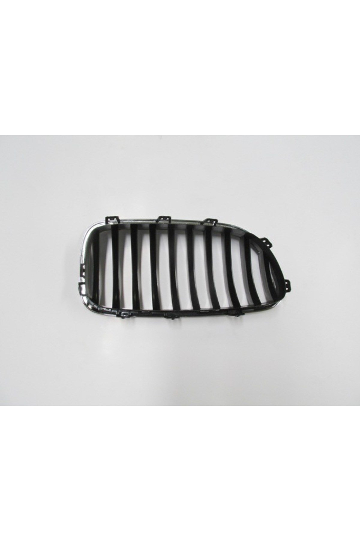 BMW 5 Seri- F10- 13/16; Ön Panjur Sol Nikelajlı (İç Petekleri Siyah) (TW) 51137412323