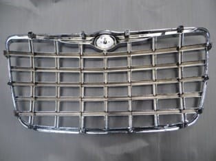 Chrysler 300c 05/11 Ön Panjur Gümüş Gri (Bfn)