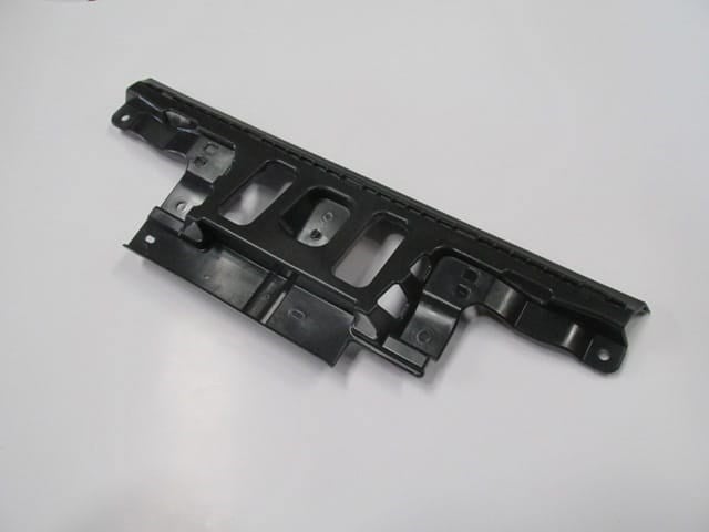Citroen C3 16/20 Arka Tampon İç Braketi Orta (Plastik)
