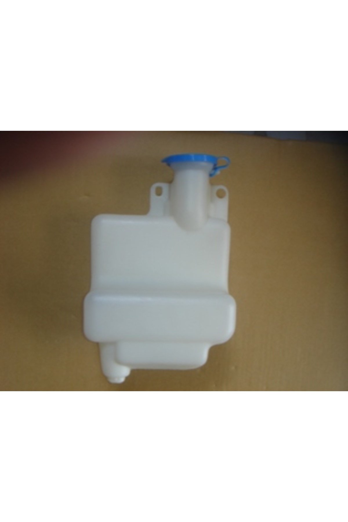 Ford Festiva Ön Cam Su Deposu Motorlu Oem Kk150 67 480 88 95