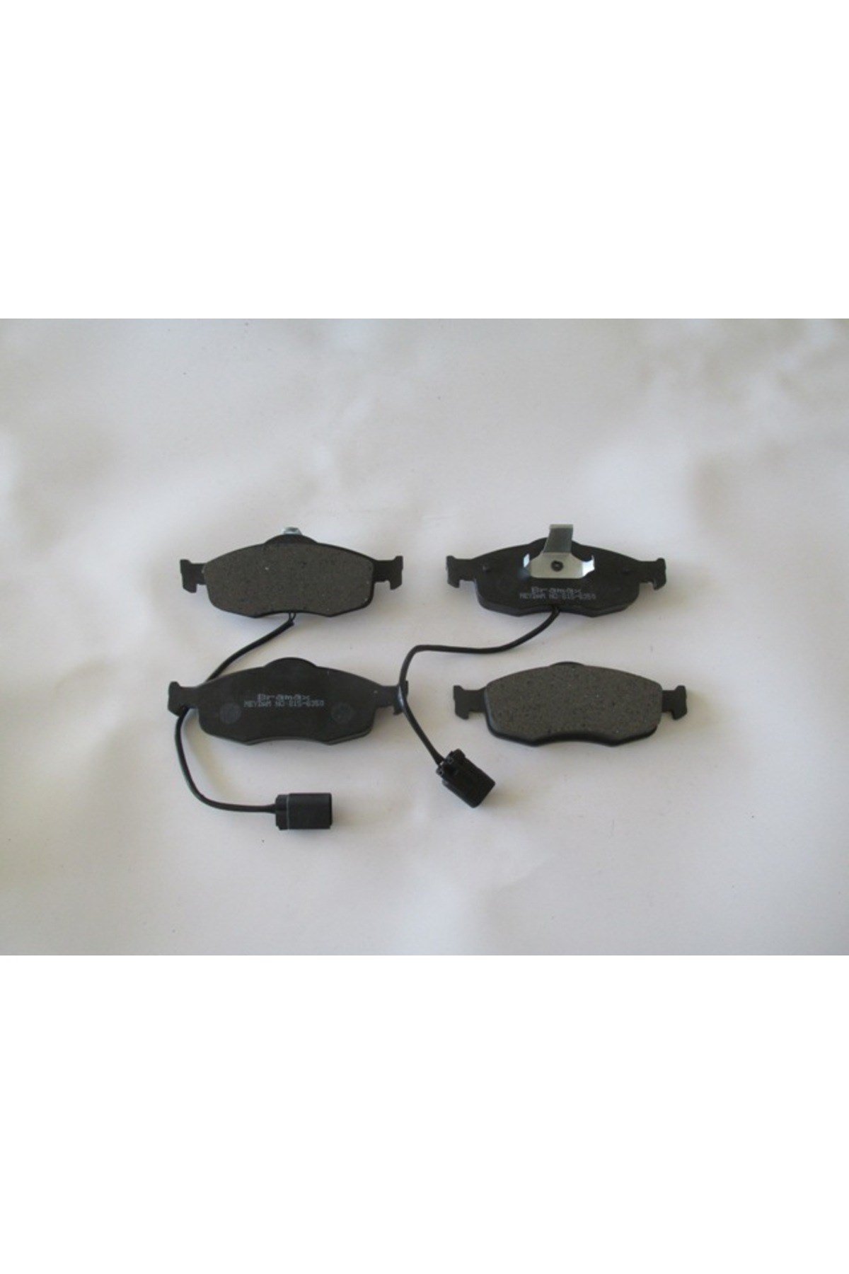 Ford Mondeo- 93/00; Ön Fren Balatası (2 Kablolu) (Disk) (155x58,7x18/15 6.4x58.7x18) 1022079