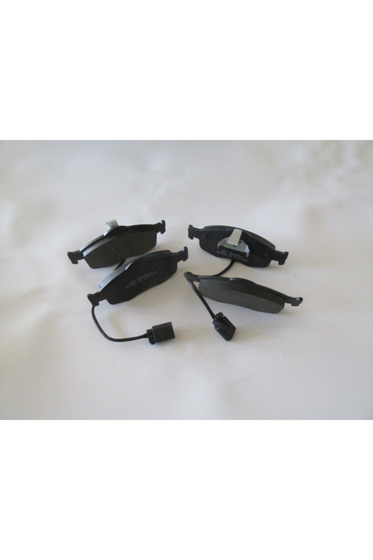 Ford Mondeo- 93/00; Ön Fren Balatası (2 Kablolu) (Disk) (155x58,7x18/15 6.4x58.7x18) 1022079