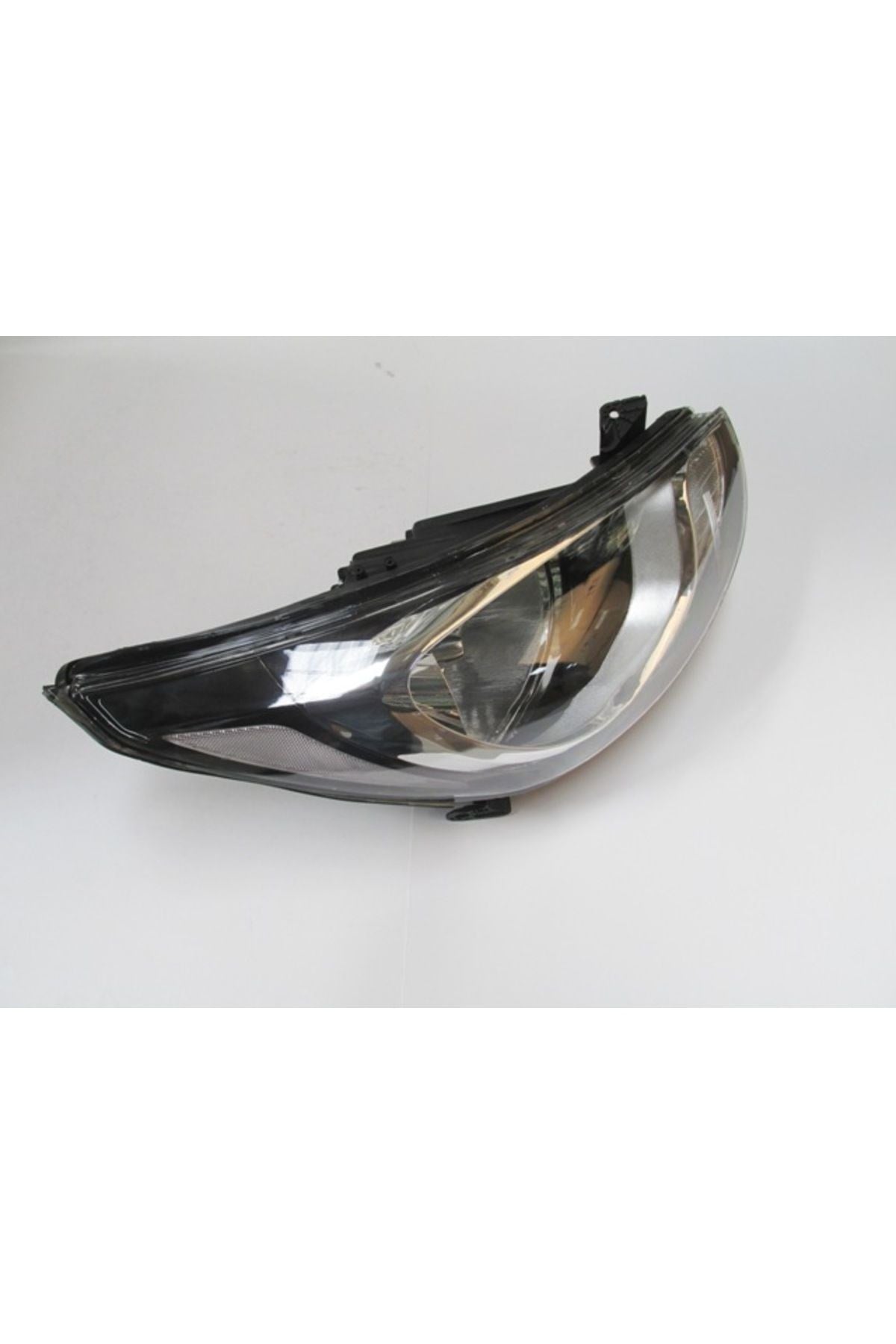 Hyundaı Accent-blue-11/14;far Lambası Sağ Elektrikli/motorlu/beyaz Reflektörlü Ledsiz H4 92102-1r040
