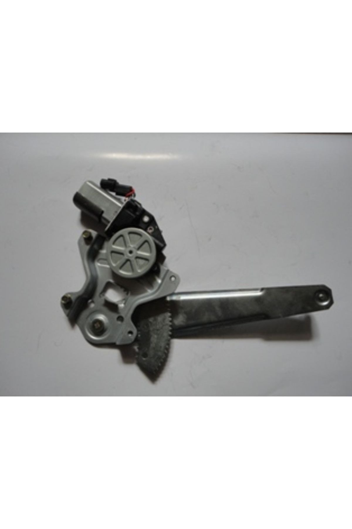 Hyundaı Getz- 06/11; Arka Cam Krikosu Sağ Elektrikli/motorlu (5KAPI) (TW) 83404-1c010wm