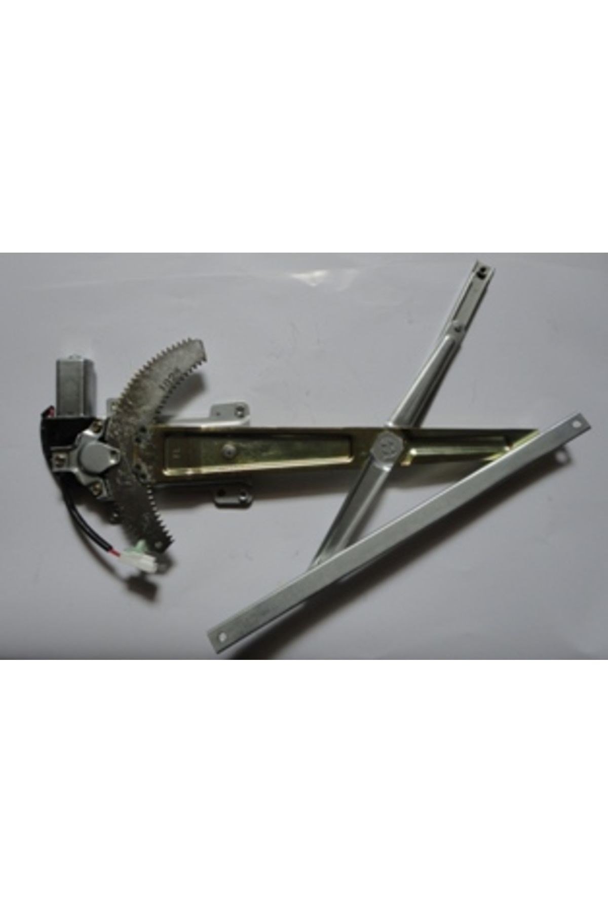 Hyundaı Matrıx- 06/08; Ön Cam Krikosu Sağ Elektrikli/motorlu 2fişli (HUSHAN) 98820-17100