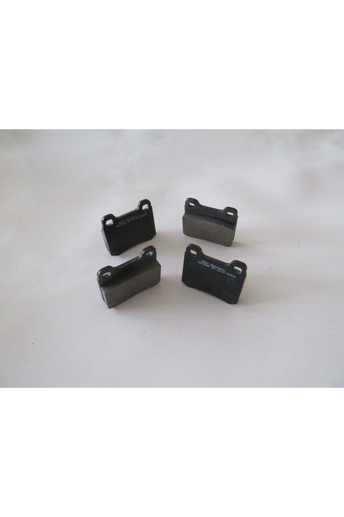 Mercedes 190- W201- 83/93; Arka Fren Balatası (Kablosuz)(Disk) (62x54,2x13,5)(Bramax) A001420012041