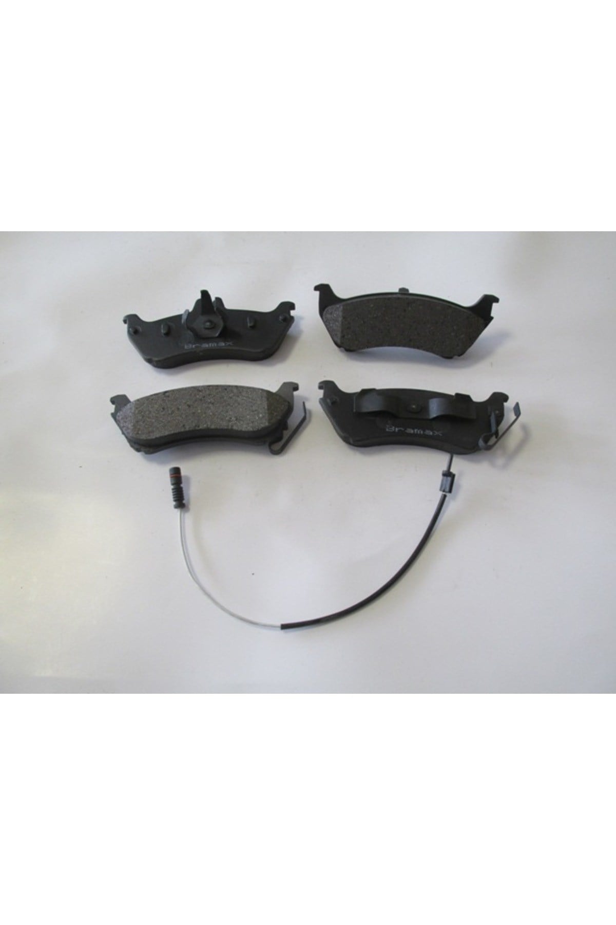 Mercedes Ml Class- W163- 98/05; Arka Fren Balatası (1 Kablolu)(140,23x48,45x16,30) 1634200520