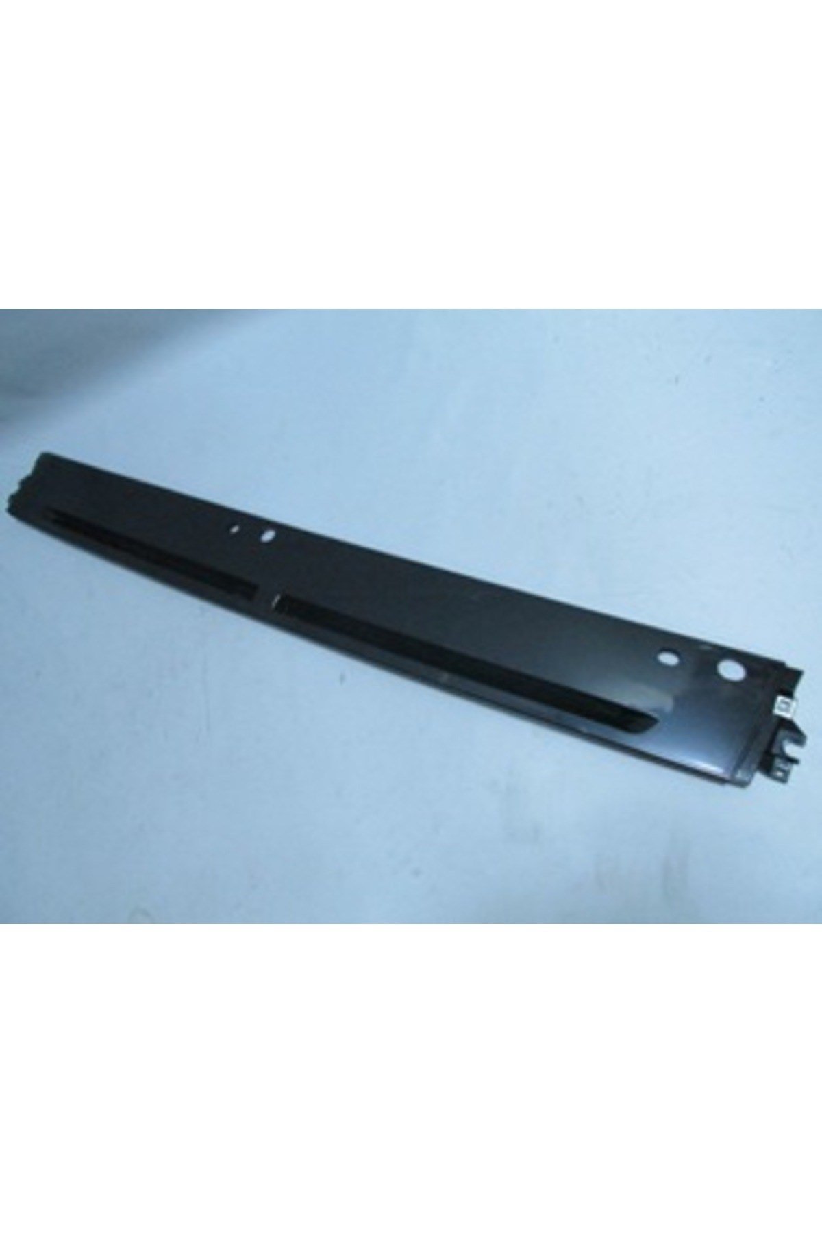 Mitsubishi Canter Fuso 06/12 Ön Cam Izgarası Orta (Silgi Paneli)(büyük Tip)(fe839/859e/859g)