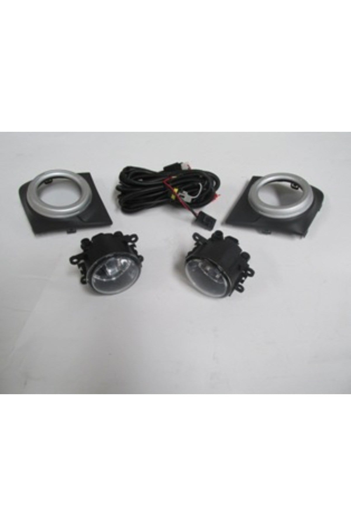 Mitsubishi L200- Pick Up- 15/18; Sis Lambası Sağ/Sol Set Sis Lamba Kapağı/Röle/Düğme Komple