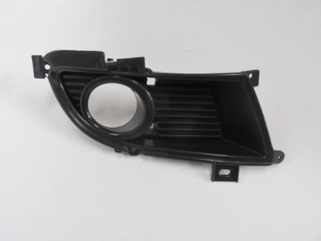 Mitsubishi Lancer 04/06 Sis Lamba Kapağı Sağ Sis Delikli Siyah (Fpı)