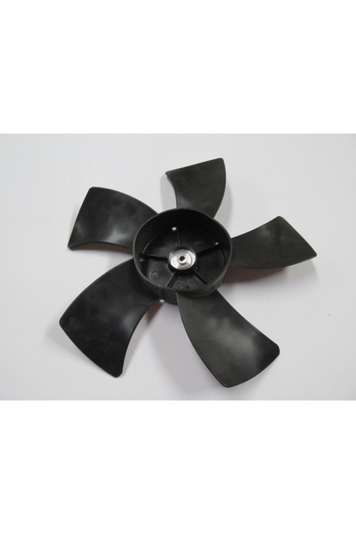 Mitsubishi Lancer- 08/16; Fan Kanadı (5KANAT) (TW)