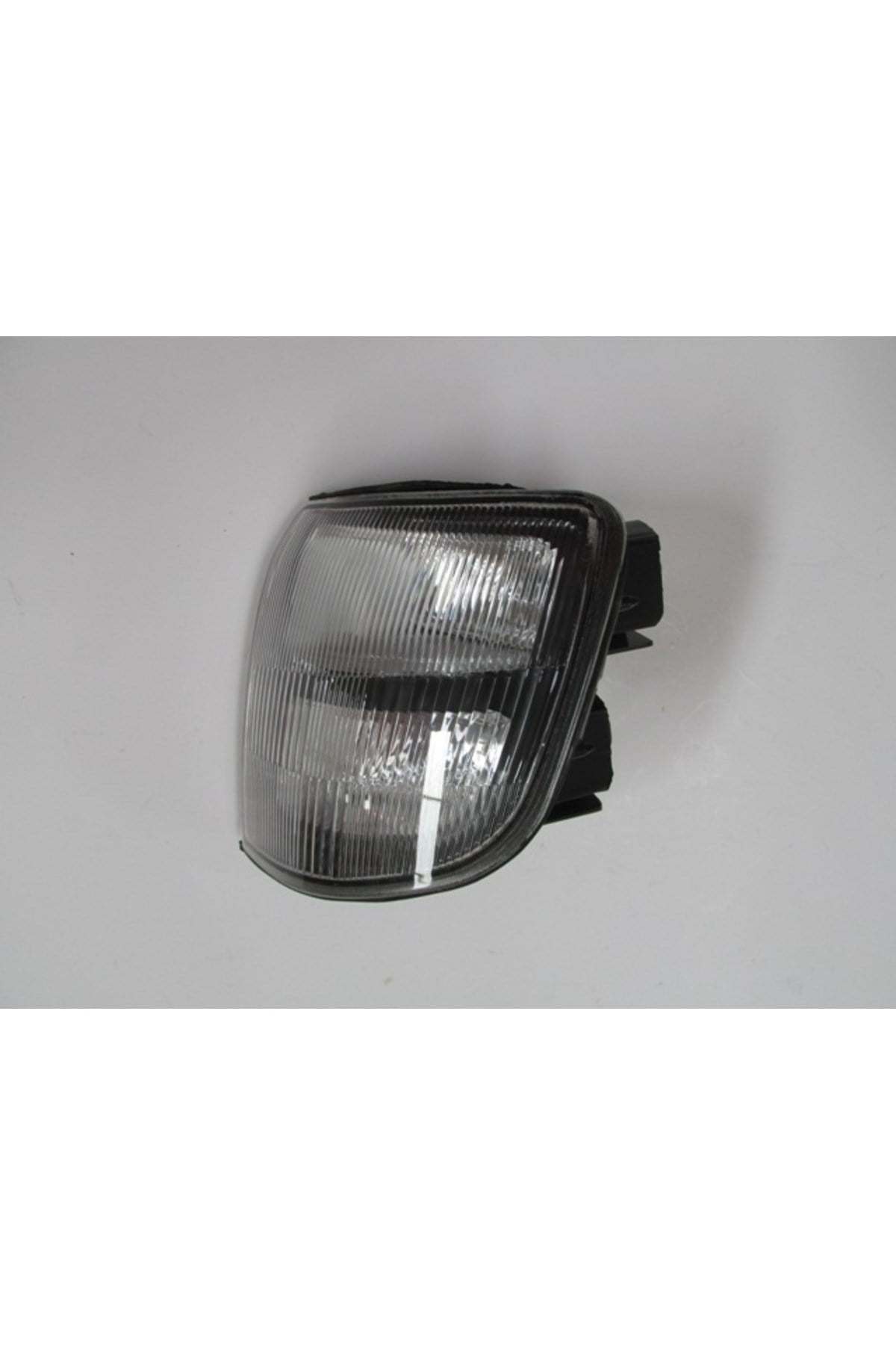 Mitsubishi Pajero- 98/00; Ön Sinyal Sol Siyah (Casp) MR387543