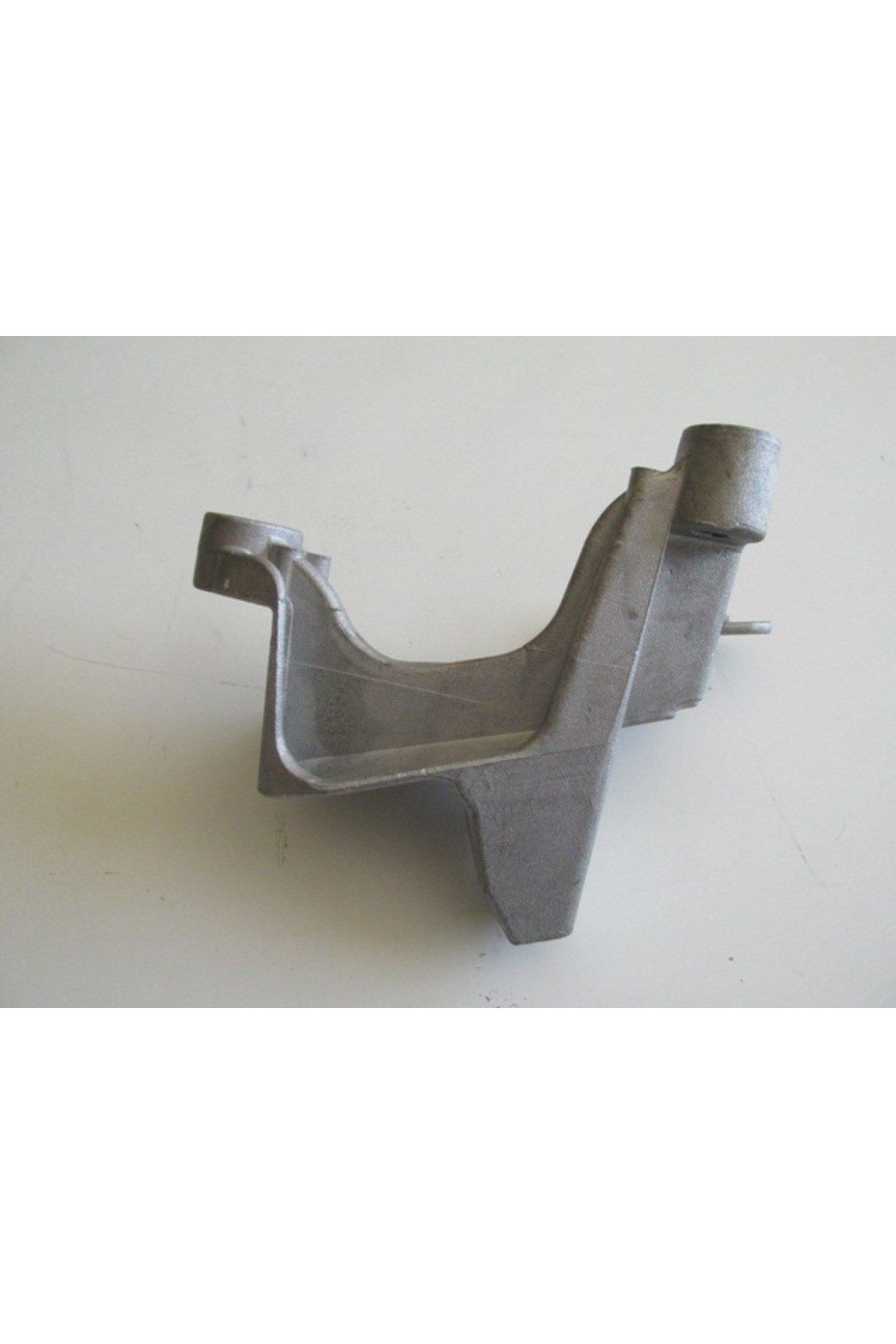 OEM NO 112530006R UYUMLU RENAULT MEGANE 3 HB 10/13 ŞANZUMAN TAKOZU 1,5 DCI (6 VİTES)
