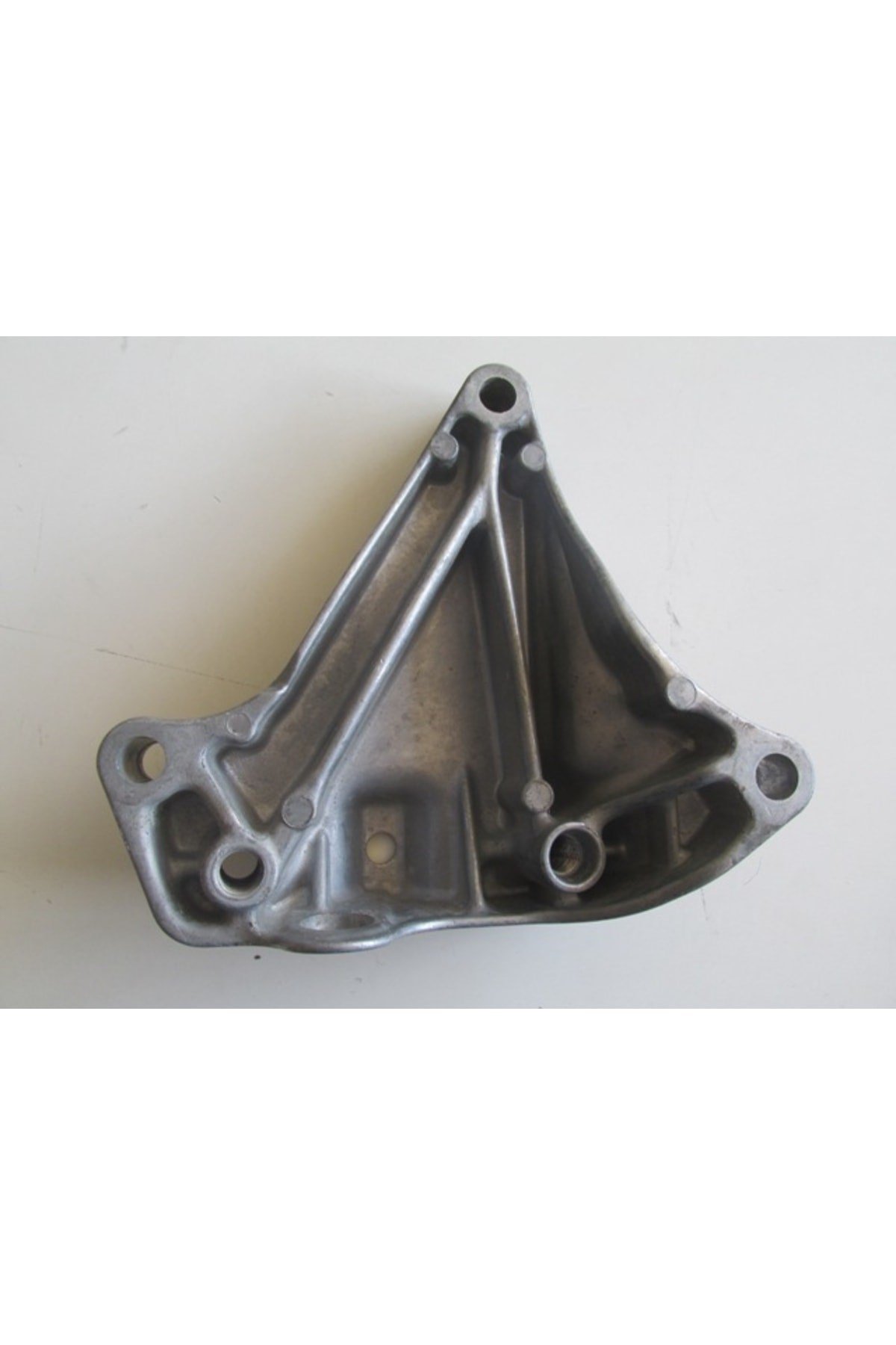 OEM NO 1K0199117BQ UYUMLU AUDI A3 09/12 ŞANZUMAN BAĞLANTI KULAĞI (7 İLERİ DSG)