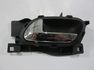 Peugeot 407 04/11 Ön Kapı İç Açma Kolu Sol Siyah (Elceği Nikelajlı) (Hushan)