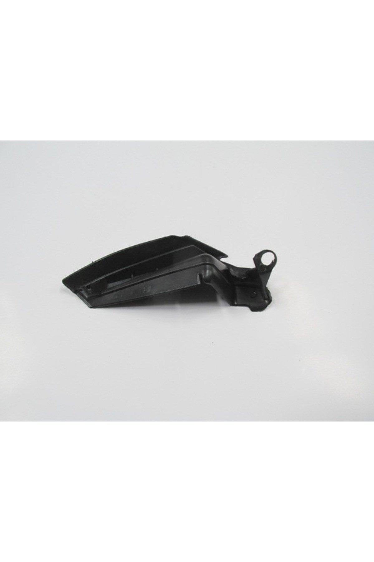 Peugeot Partner- Tepee- 10/18; Ön Cam Izgarası Sağ (Silgi Paneli) (Oem No: 8251.Er)