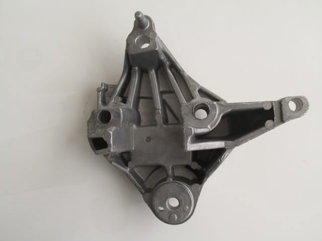 Renault Clio 2 Sd 98/01 Motor Üst Bağlantı Kulağı (Takoz) (Alüminyum)