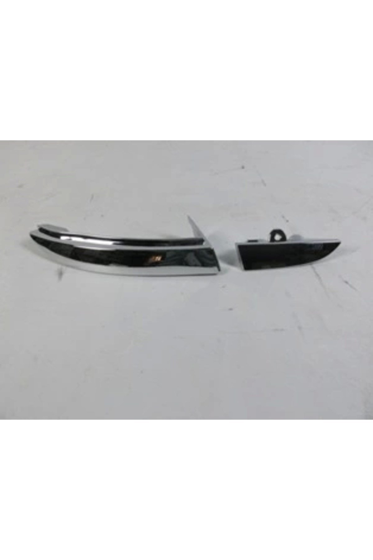 Renault Clıo- 4- Hb- 13/16; Stop Alt Çıtası Sol Nikelajlı İç/Dış Set (Oem No: 848630784R)