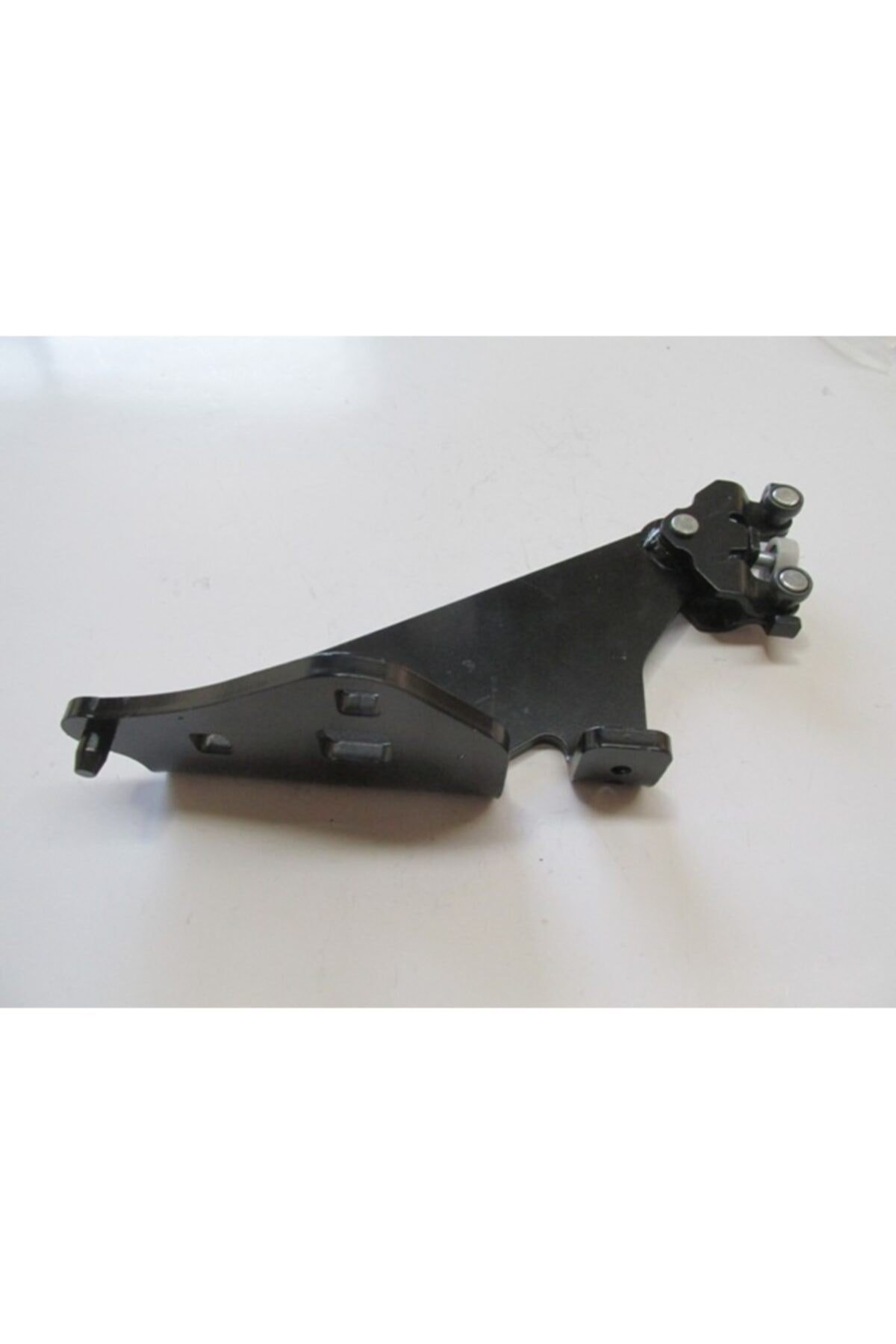 Renault Kangoo Uyumlu 20142018 Sürgülü Kapı Alt Ray Bağlantısı Sağ Oem No 8200497645