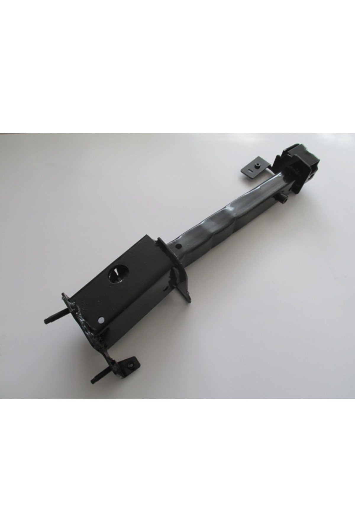 Renault Megane- 4- SD- 21/25; Şasi Uç Demiri Kolu Sol (Beşik)(Motor Beşiğine Takılan) 758252904R