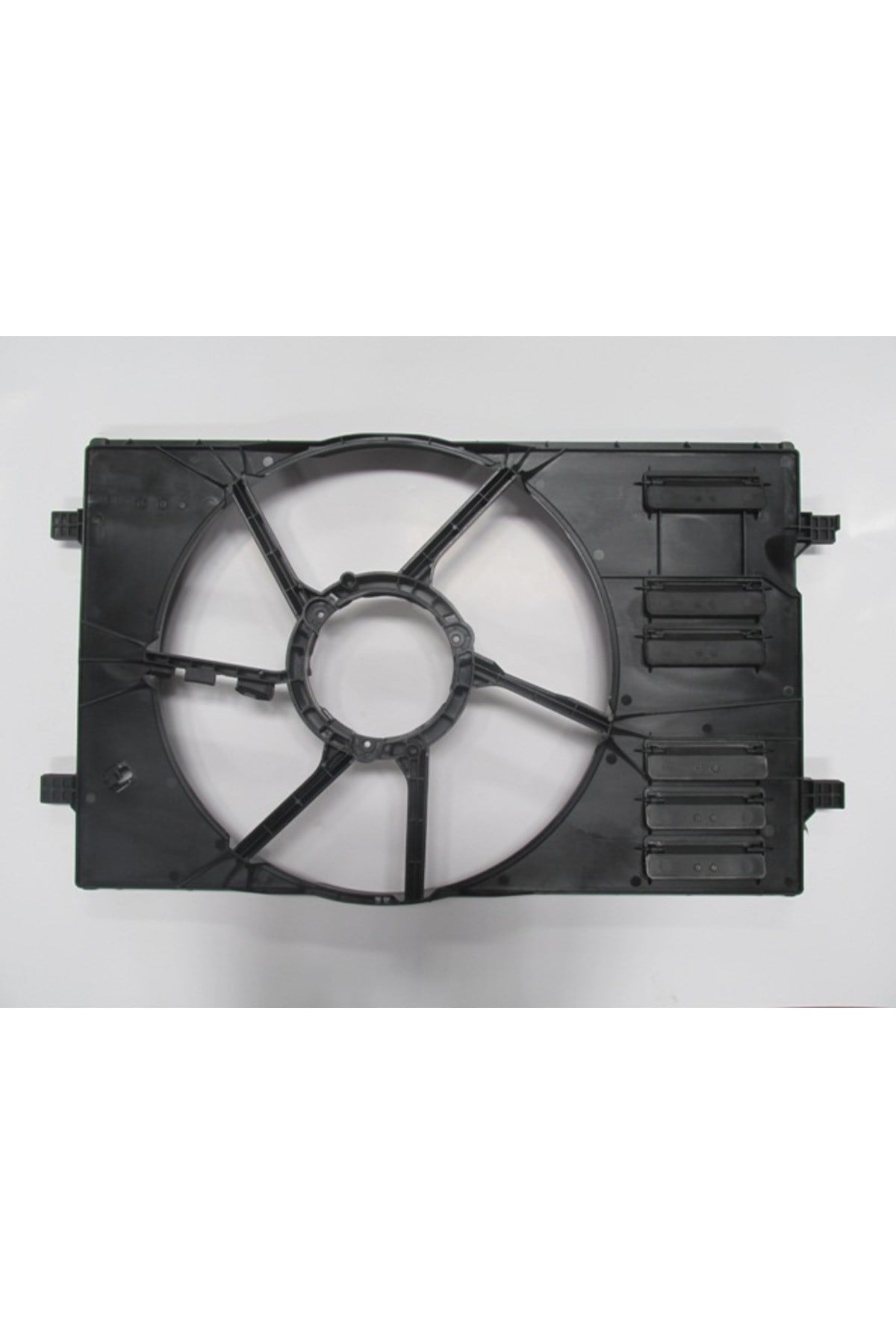 Skoda Superb- 15/18; Radyatör Fan Davlumbazı Boş Gövde (Tekli) (TW-Y) 5Q0121205C
