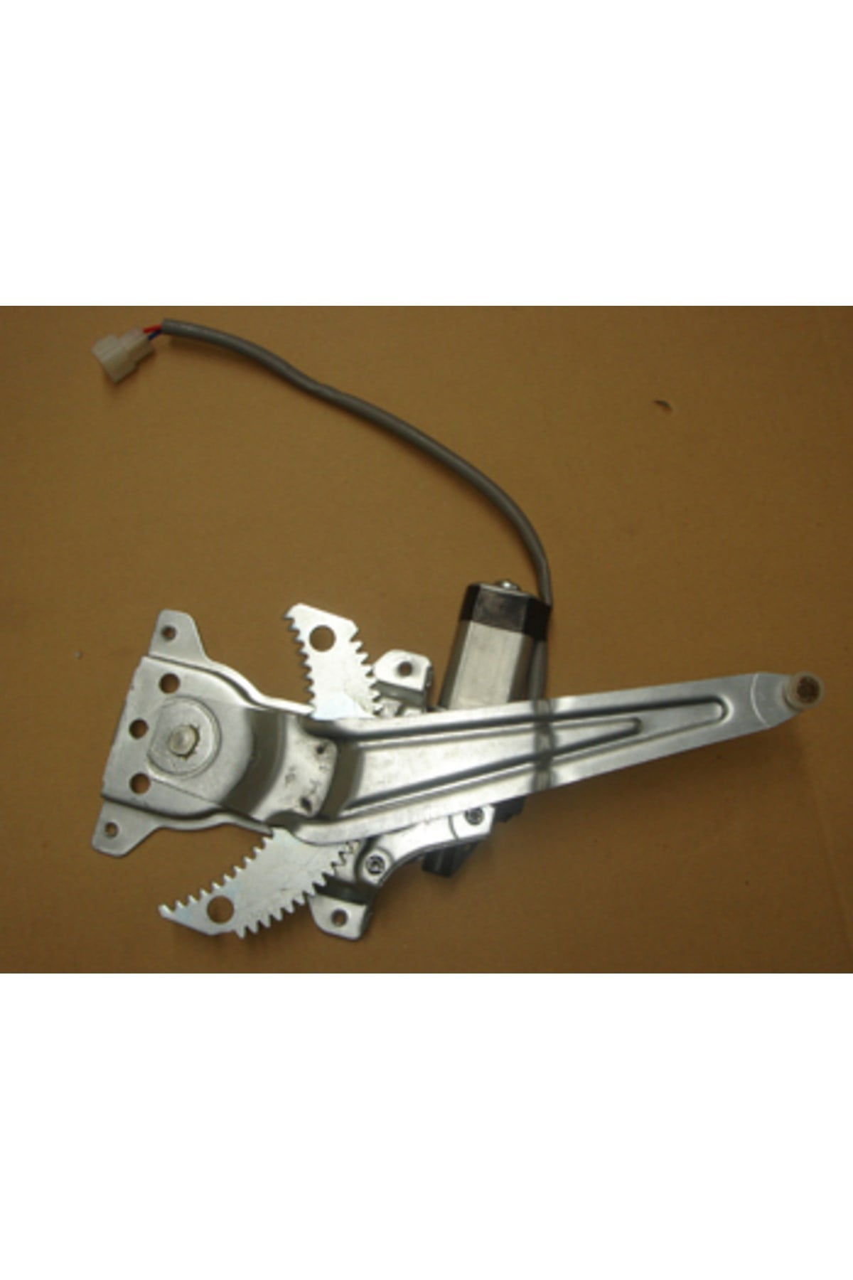 Suzuki Swift- 05/11; Arka Cam Krikosu Sağ Elektrikli/Motorlu (TW) 83502-63J10