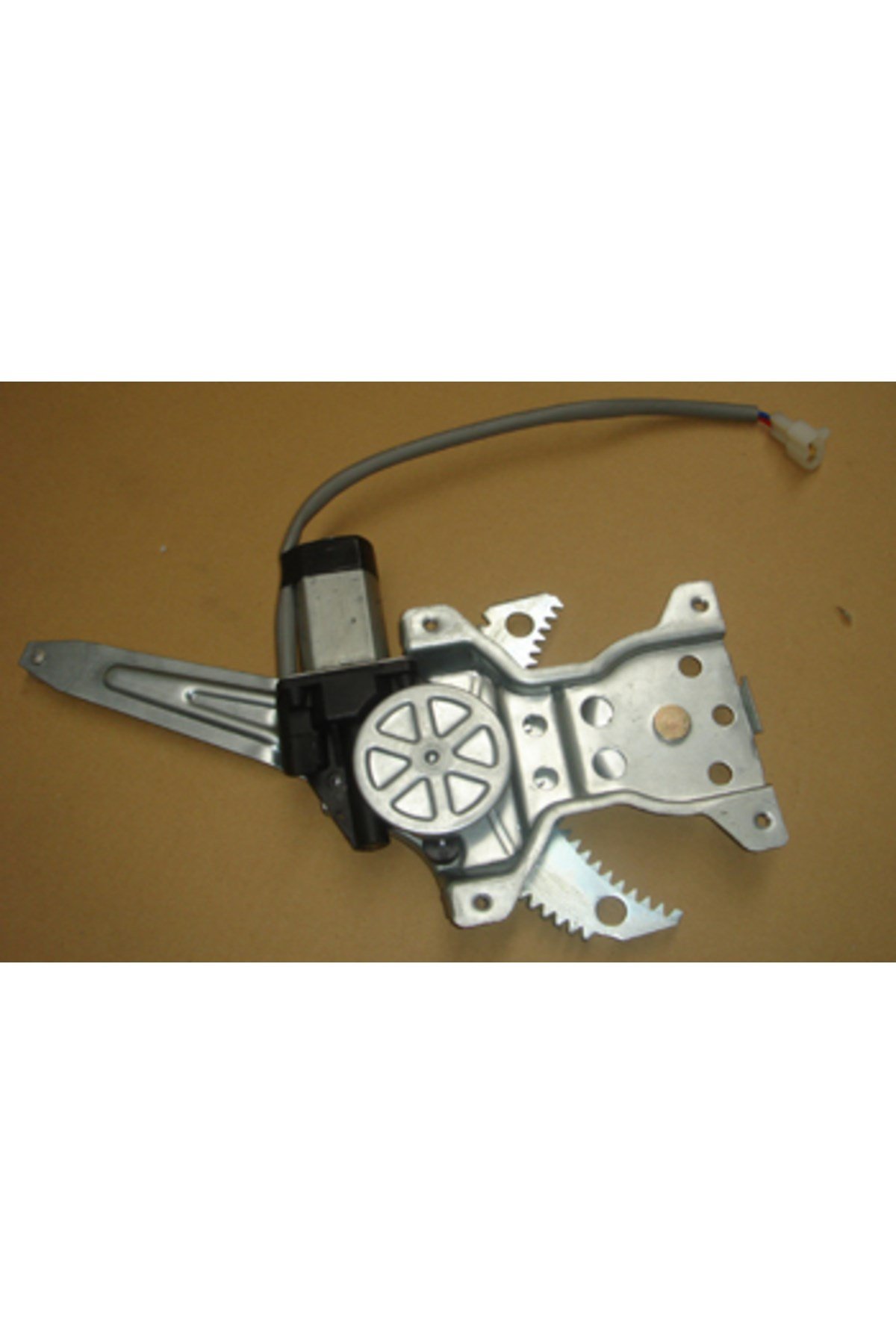 Suzuki Swift- 05/11; Arka Cam Krikosu Sağ Elektrikli/Motorlu (TW) 83502-63J10