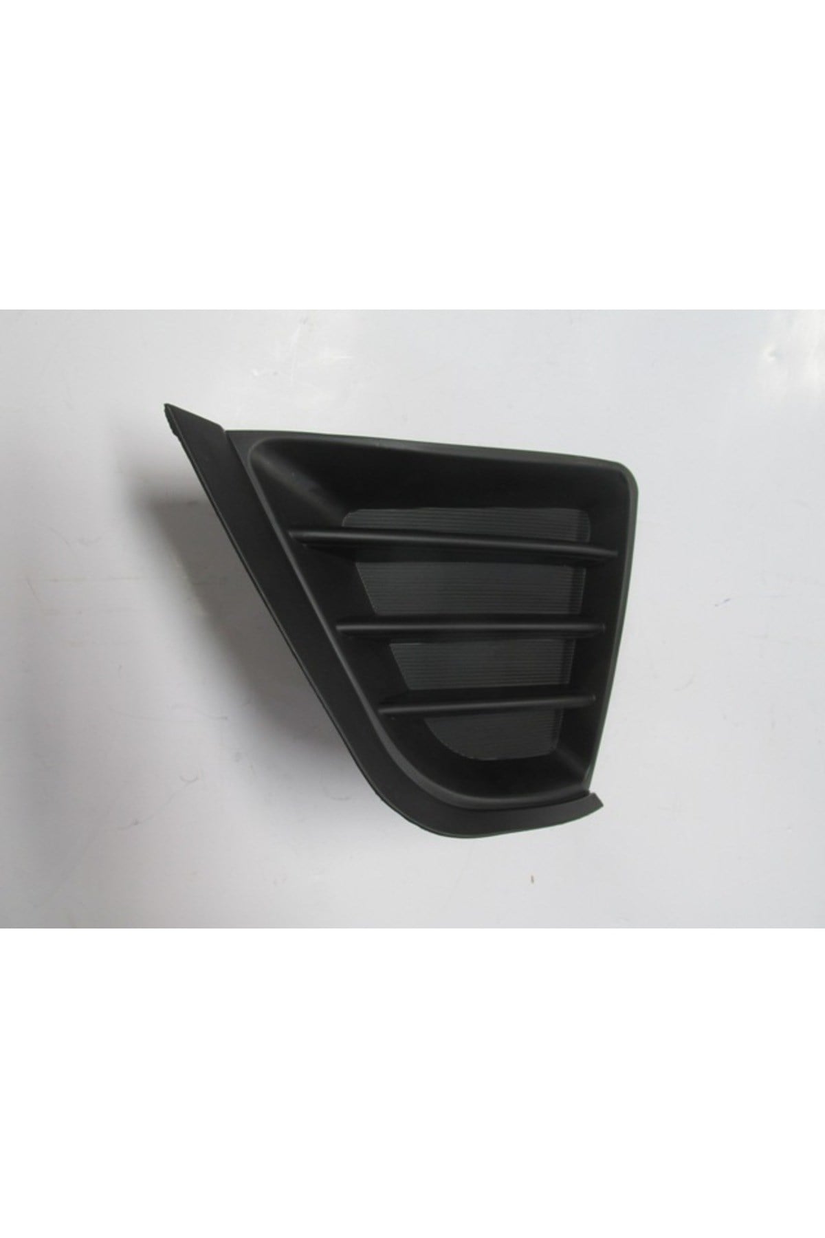 Toyota Corolla Nde180 13/16 Sis Lamba Kapağı Sol Siyah (Sis Deliksiz) (Tw)