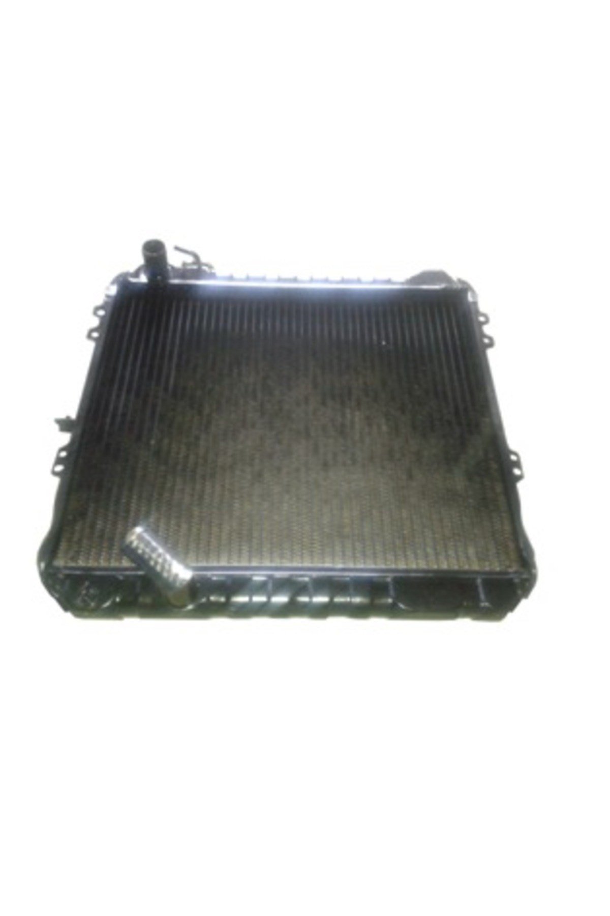 Toyota Hilux Pick Up Ln85 89/97 Su Radyatörü 2.4 D (Brazing) (450x508x32) (Manuel) Alm (Oris)