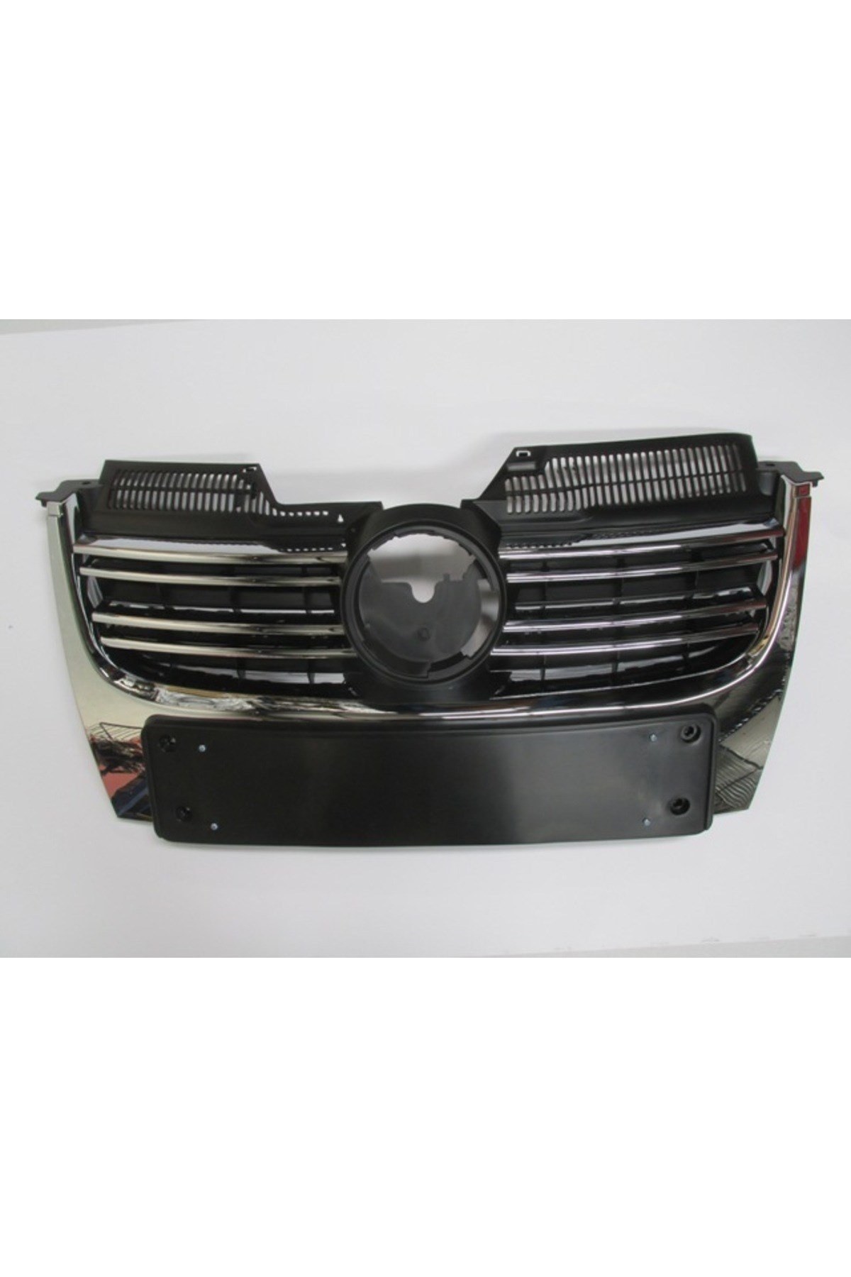 Volkswagen jetta 5 06/10 ön panjur (nikelaj kaplamalı) sensör deliksiz (plakalık 52 cm) (tw)