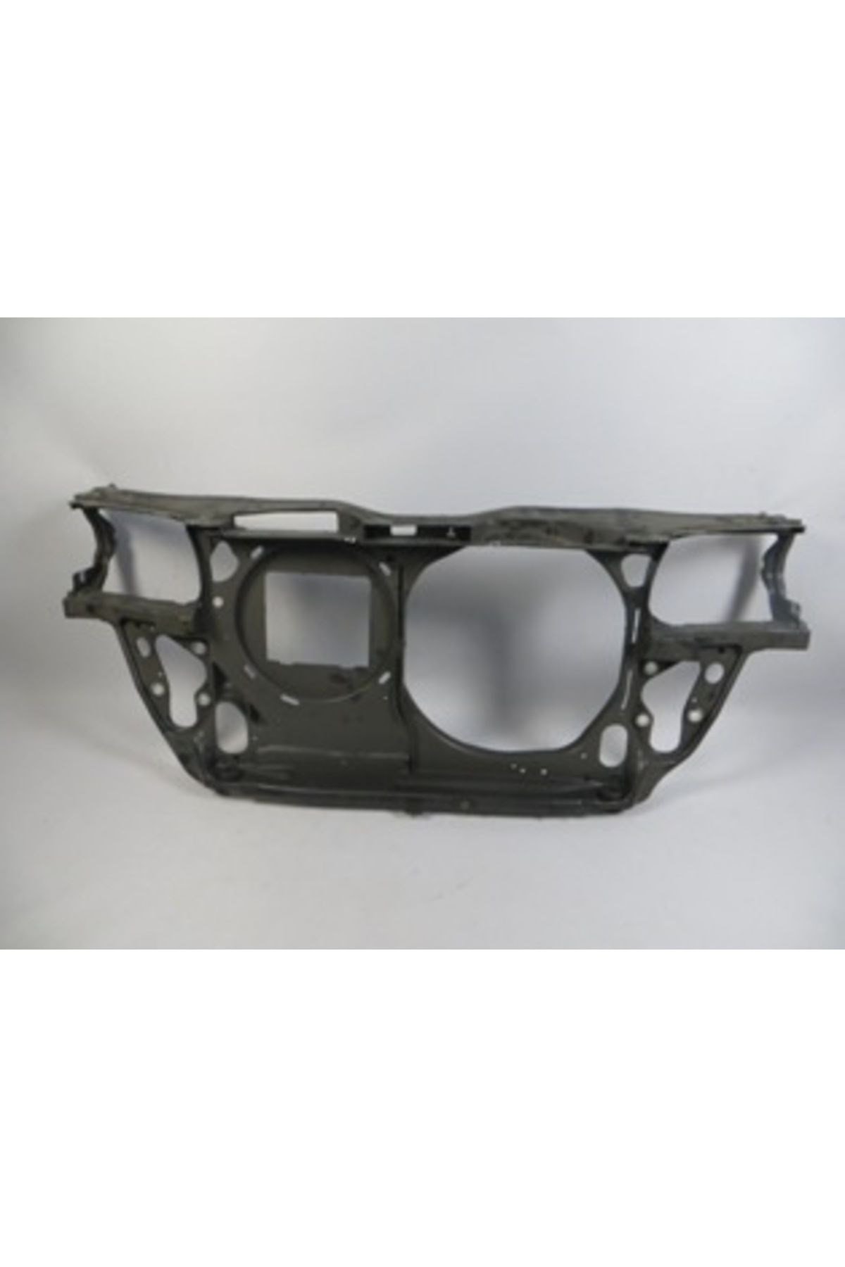 Volkswagen Passat- B5- 97/00; Ön Panel Komple Plastik Klimasız Dizel Tip (SIMYI) 3b0805594l