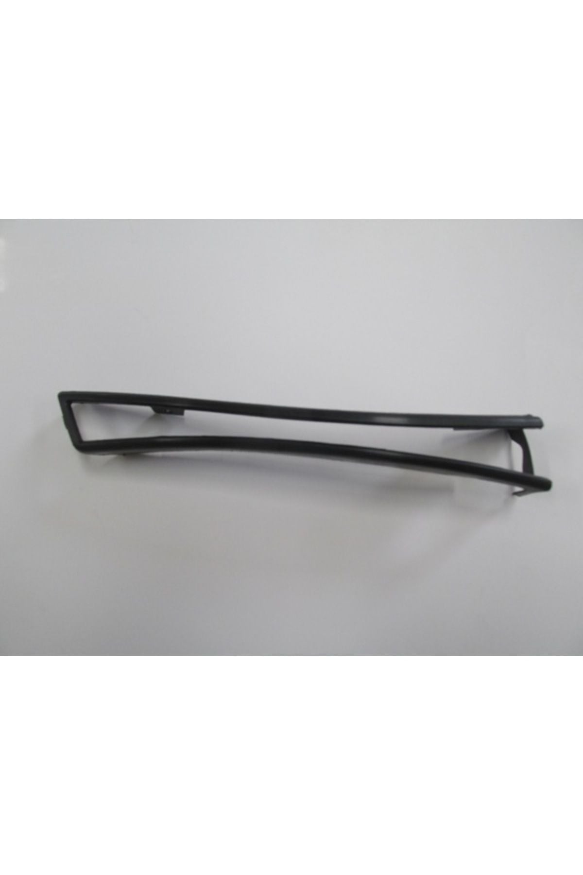 Volkswagen Passat- B6- 05/10; Ön Tampon Sinyal Çerçevesi Sağ Gri (TW) 3c0807718agru