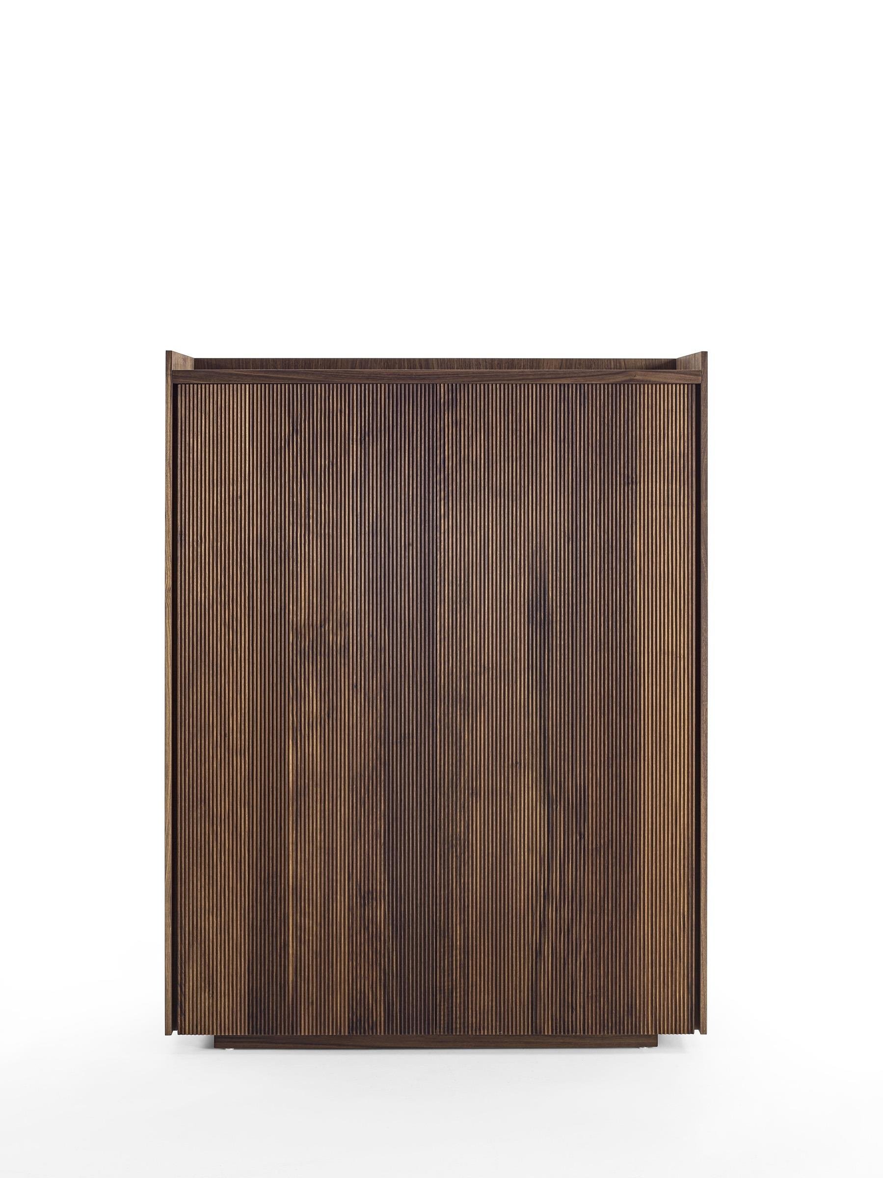Lagom Strio Cabinet – Modern Çizgili Ahşap Ayakkabılık
