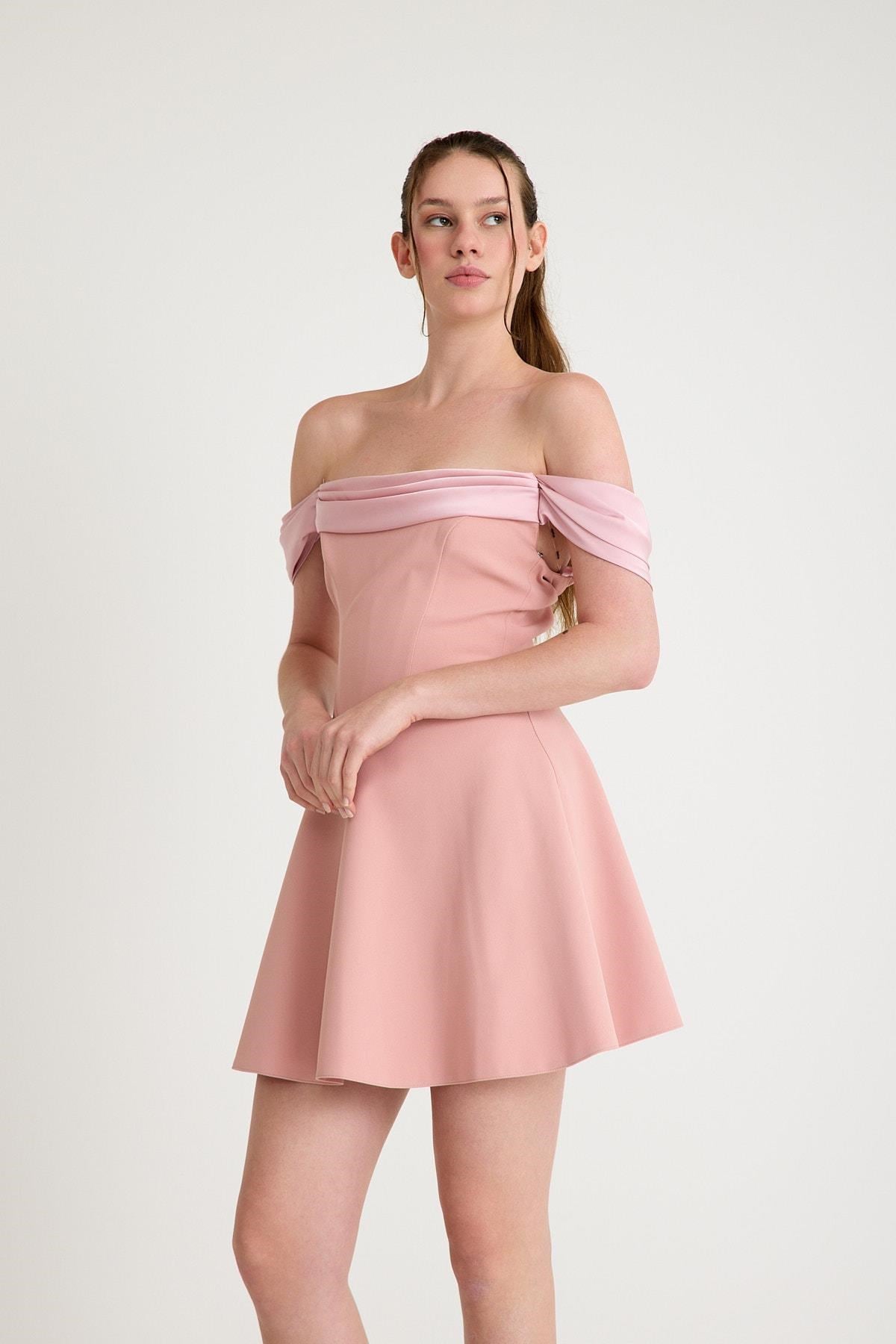 Pudra Drapeli Madonna Yaka Kısa Abiye Elbise Abiye P-0000016088-PUDRAPDR40