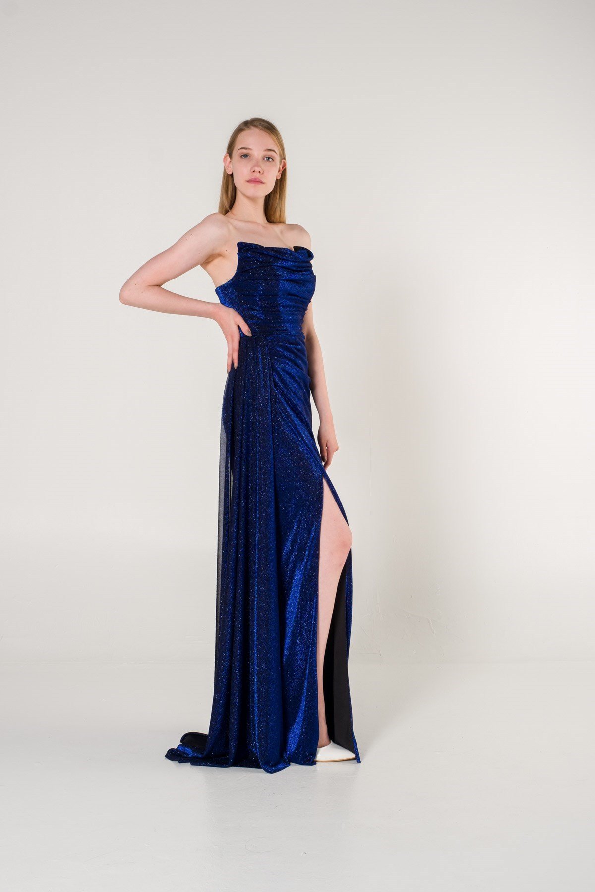 Saks Straplez Simli Yırtmaçlı Abiye Elbise Abiye P-0000006222-SAKSSKS38