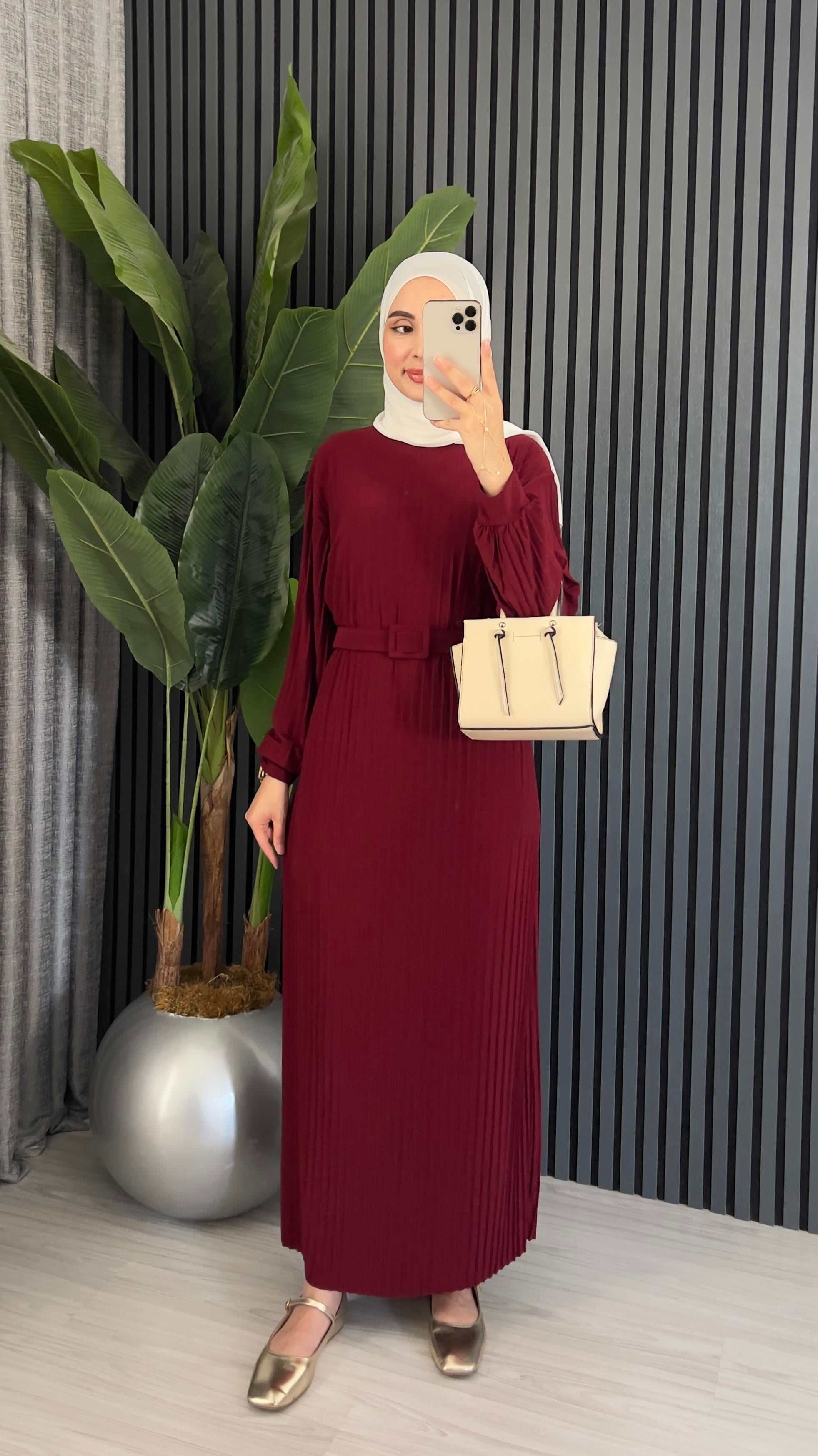 Sandy Pliseli Kemerli Elbise | Bordo