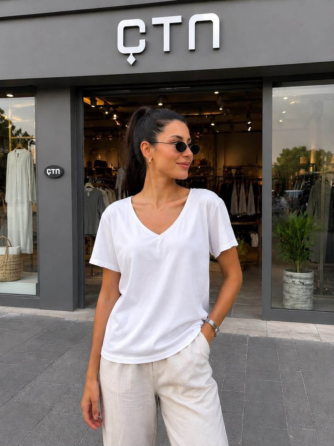 Penye Kumaş V Yaka Tshirt
