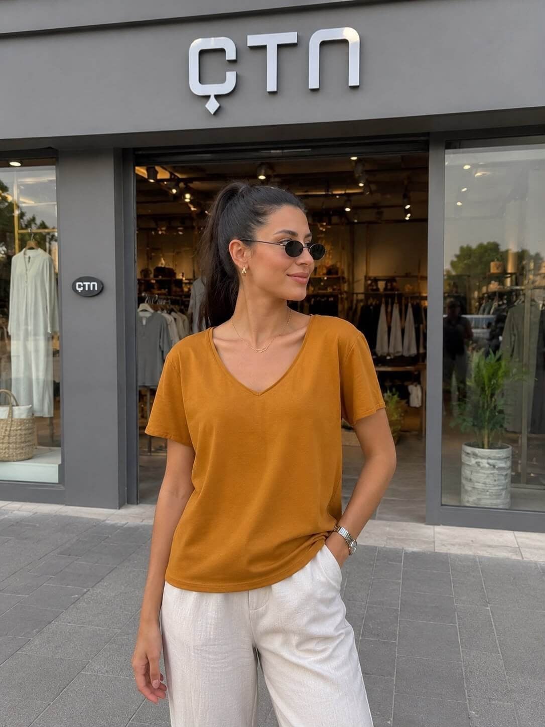 Penye Kumaş V Yaka Tshirt