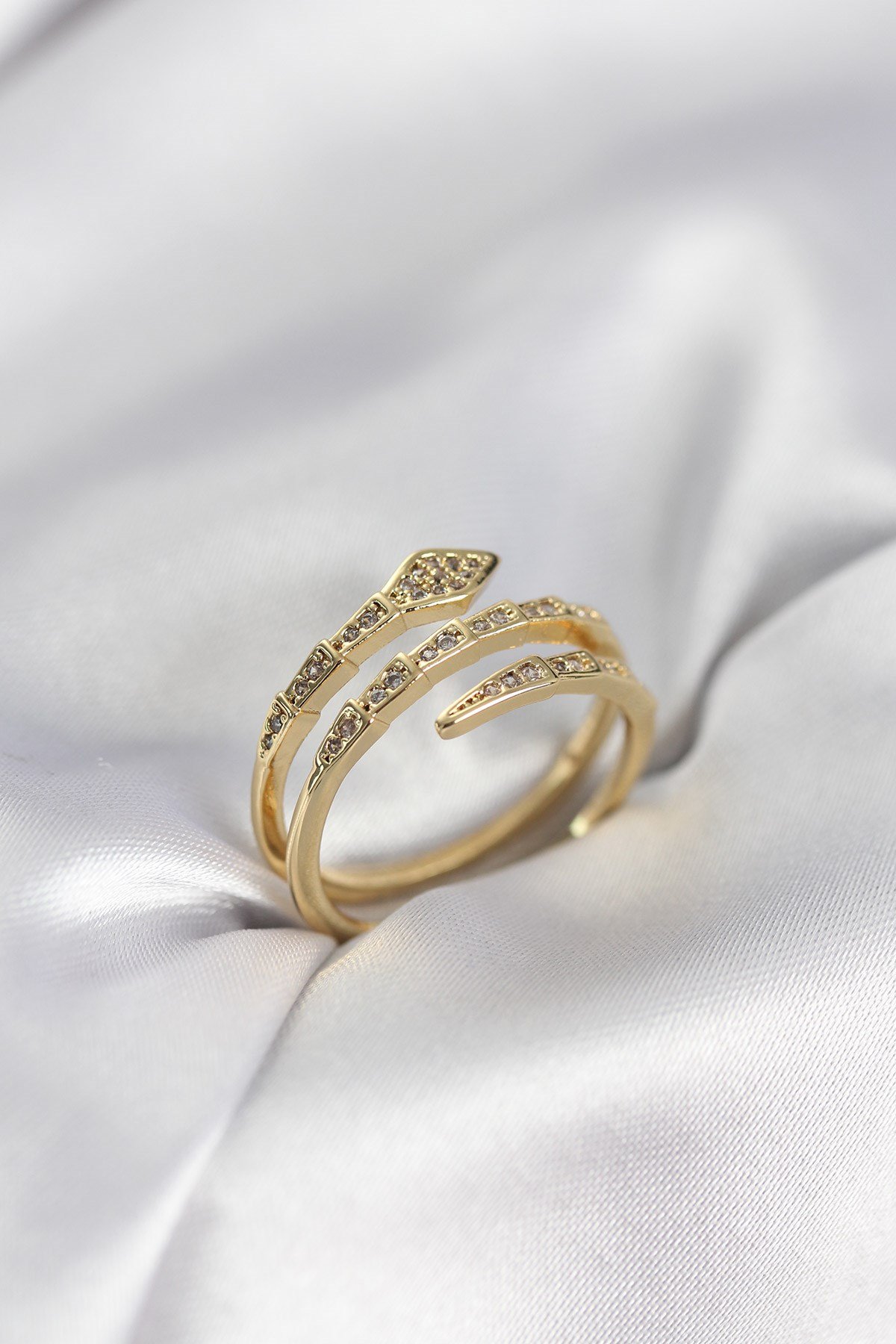Yılan Model Gold Renk Zirkon Taşlı Kadın Yüzük