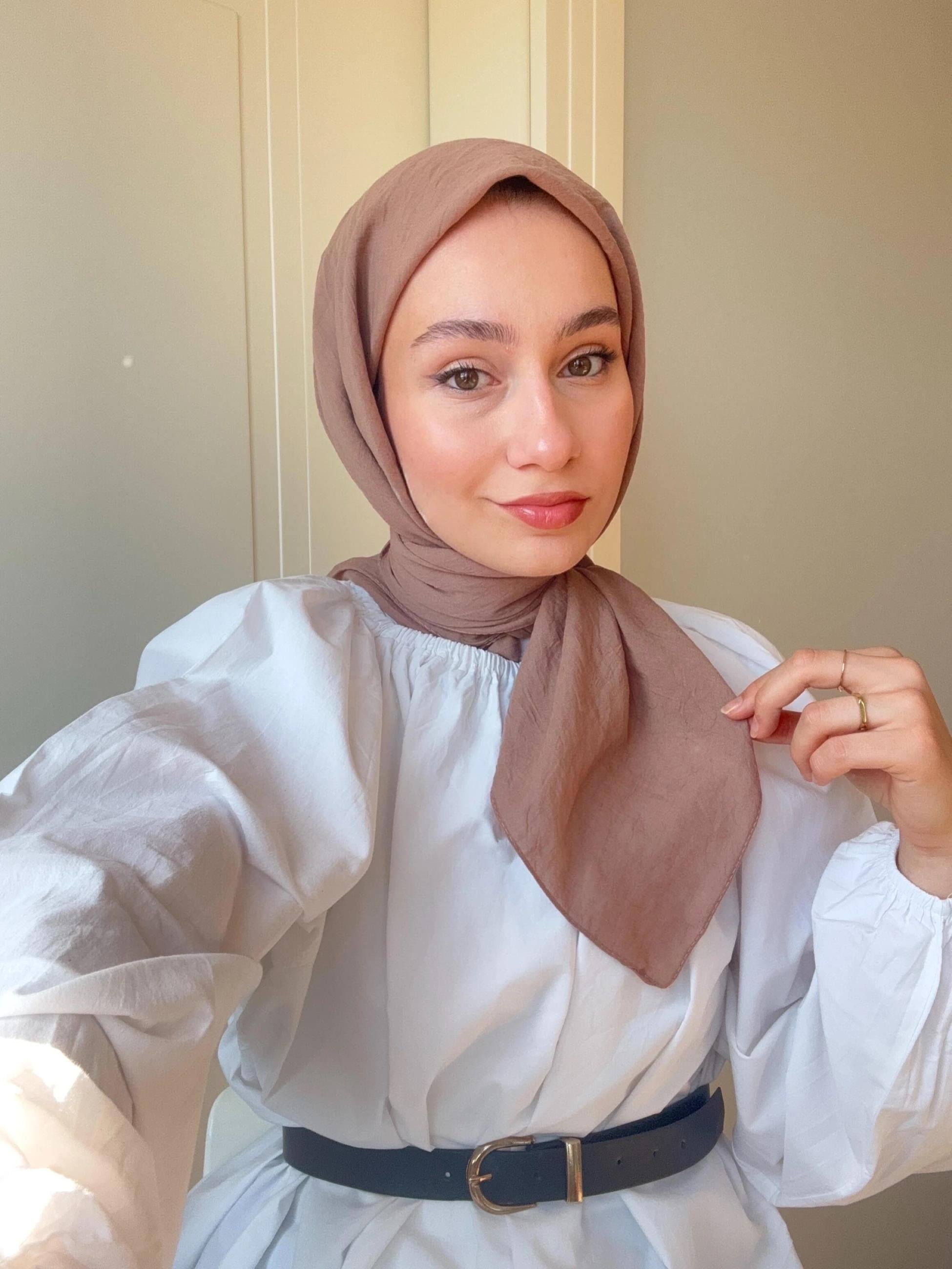 Lora Pamuk Eşarp