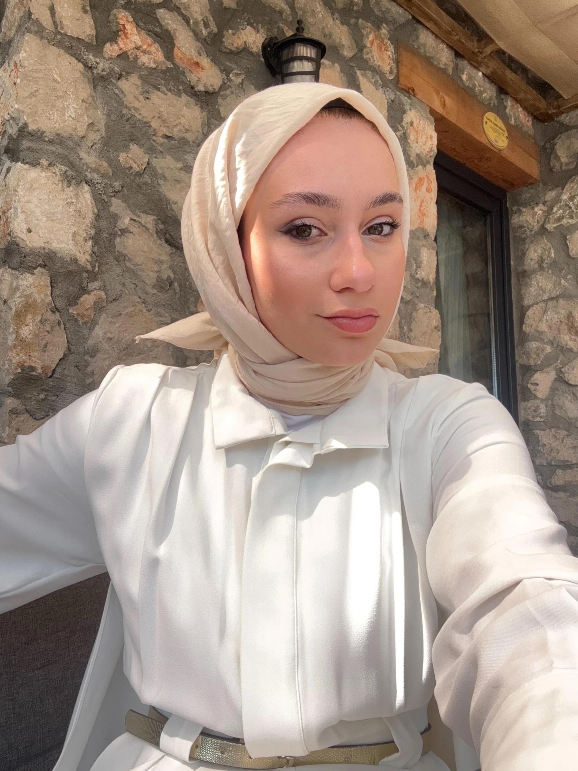 Lora Pamuk Eşarp