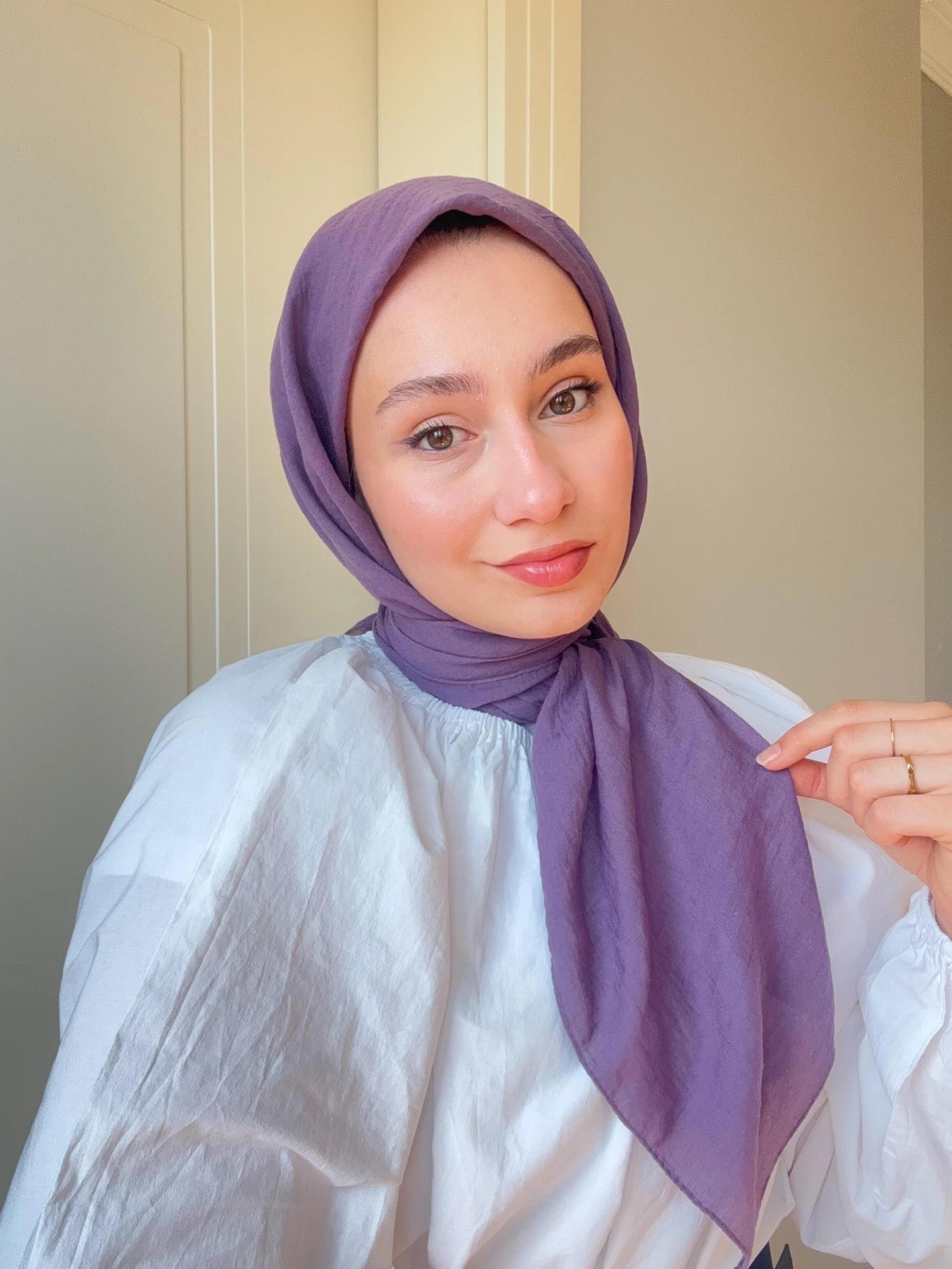 Lora Pamuk Eşarp