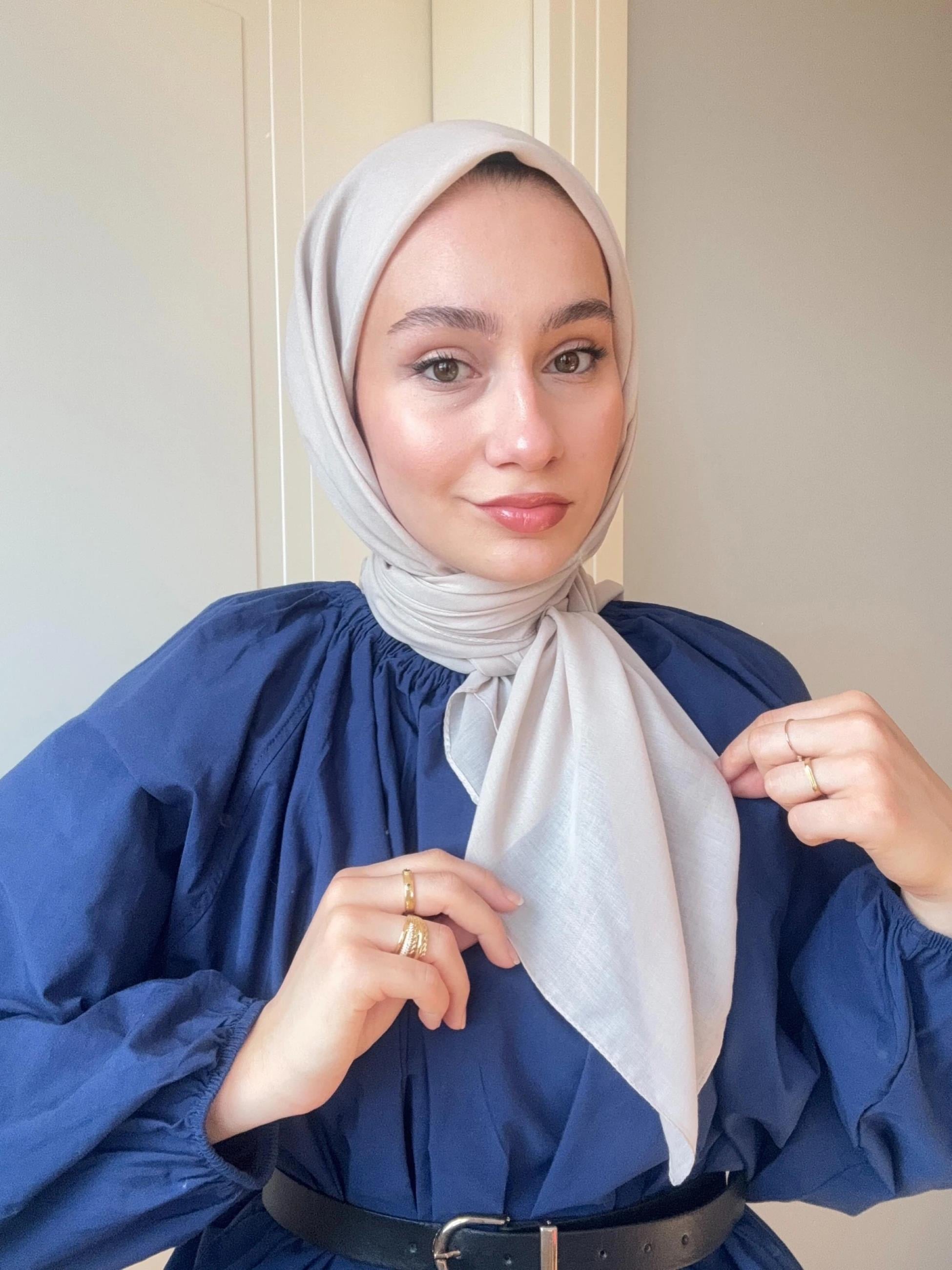 Lora Pamuk Eşarp