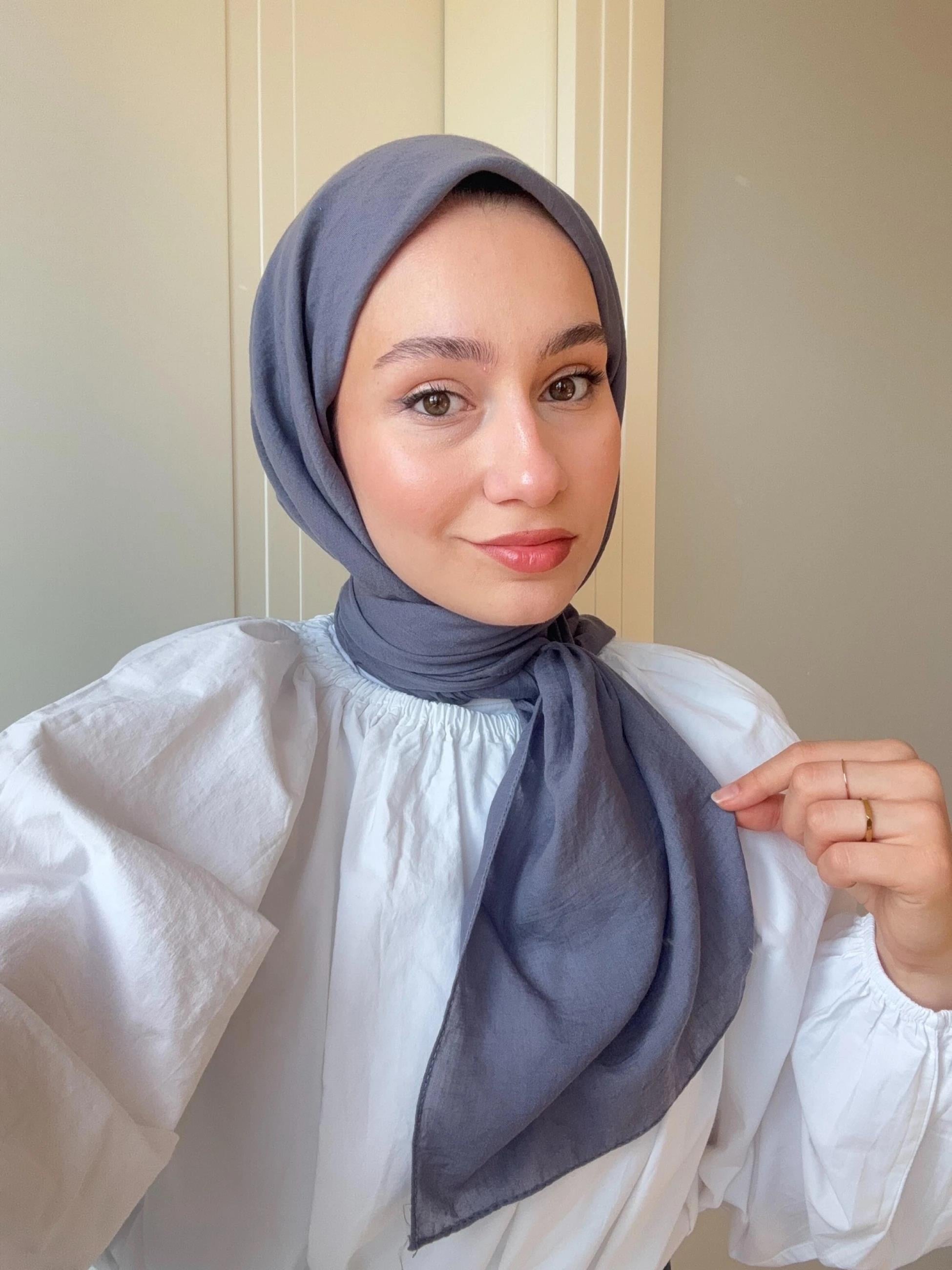 Lora Pamuk Eşarp